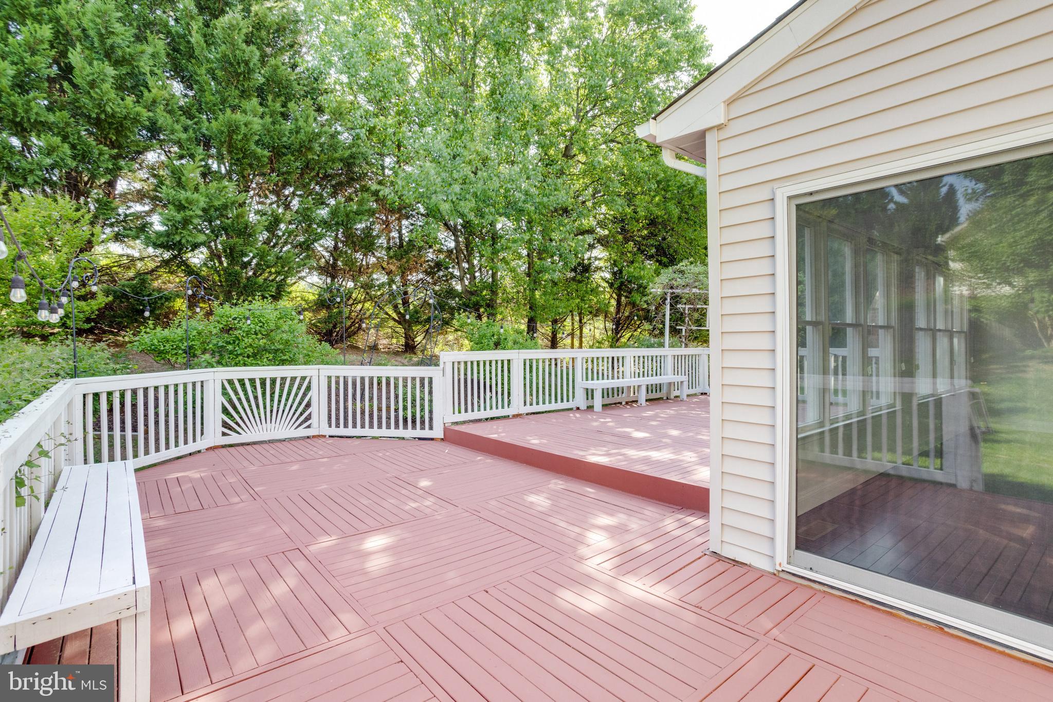 OAKTON RIDGE - Residential