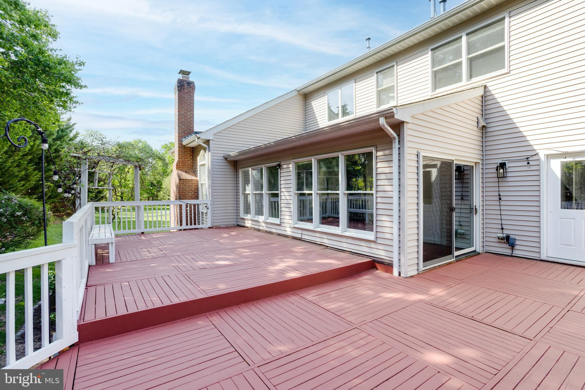 OAKTON RIDGE - Residential