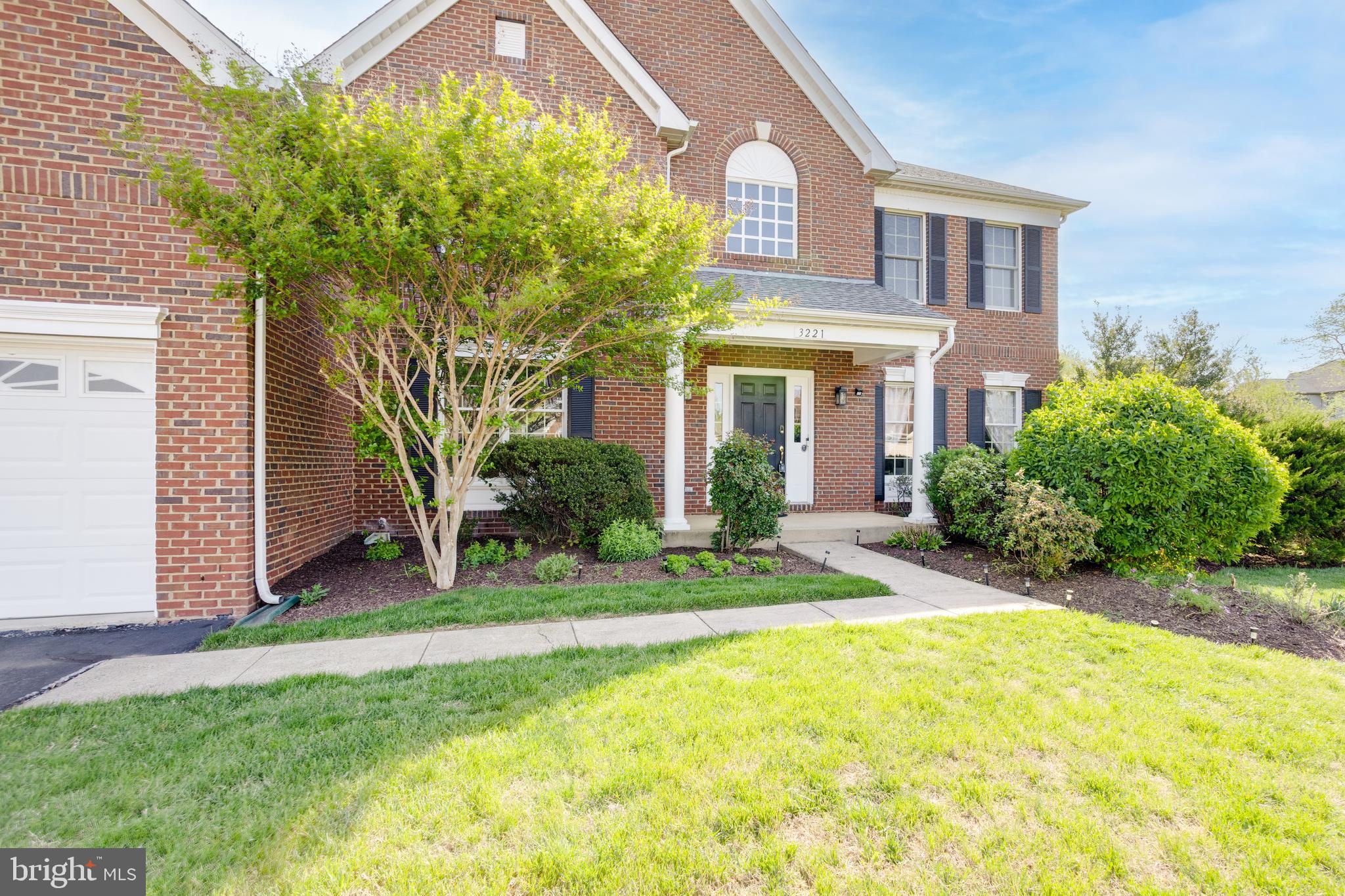 OAKTON RIDGE - Residential