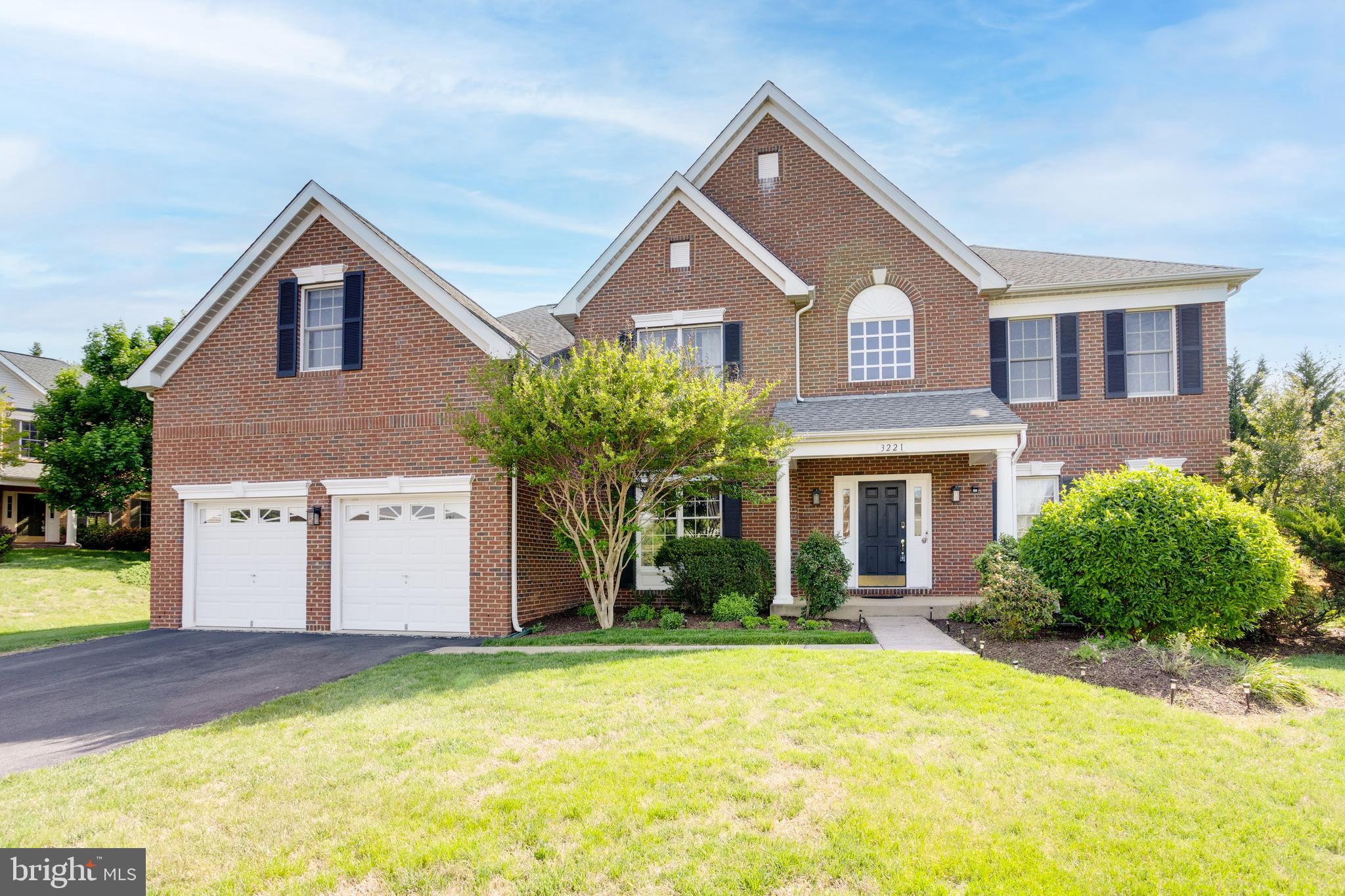 OAKTON RIDGE - Residential