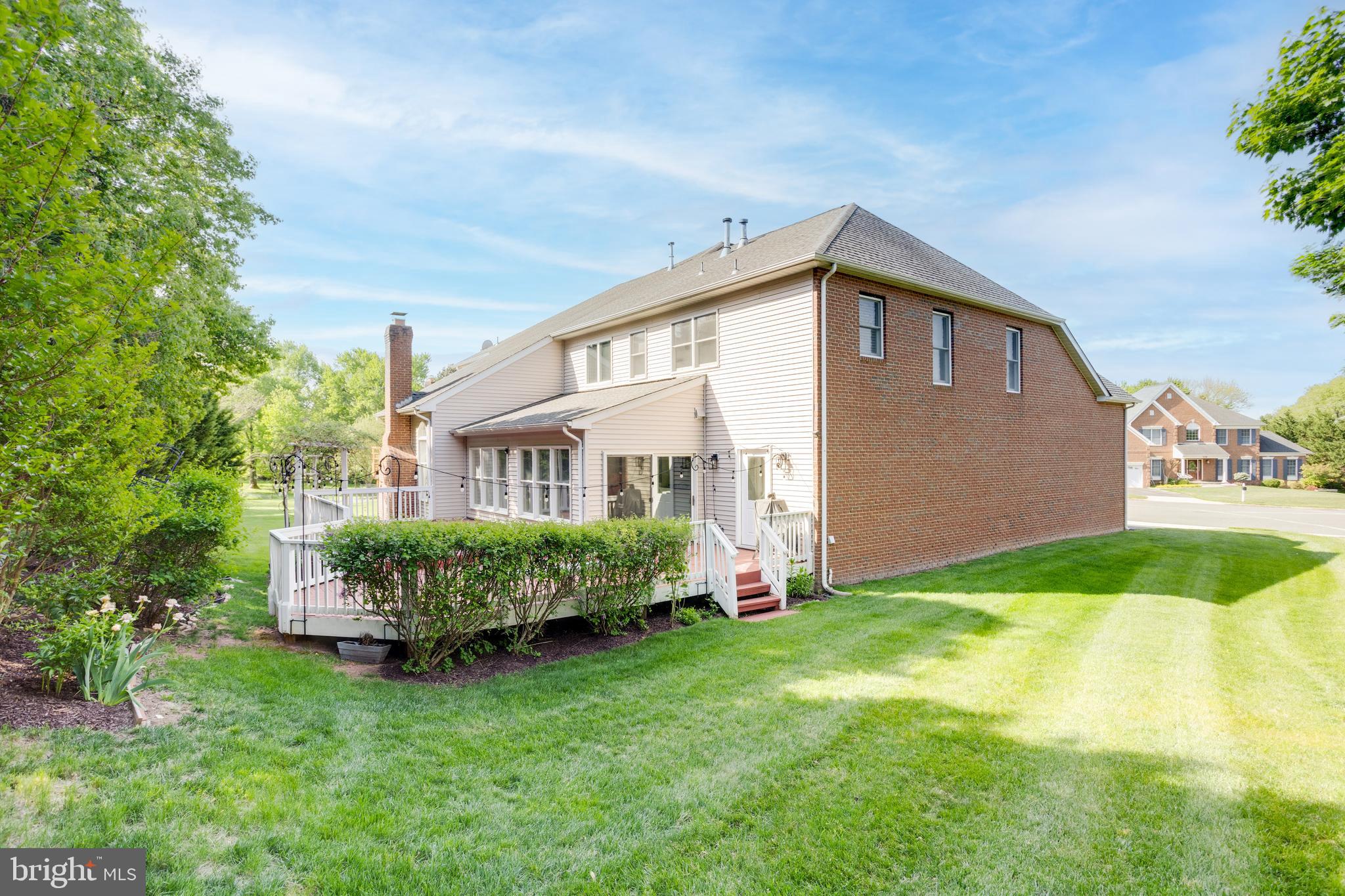 OAKTON RIDGE - Residential