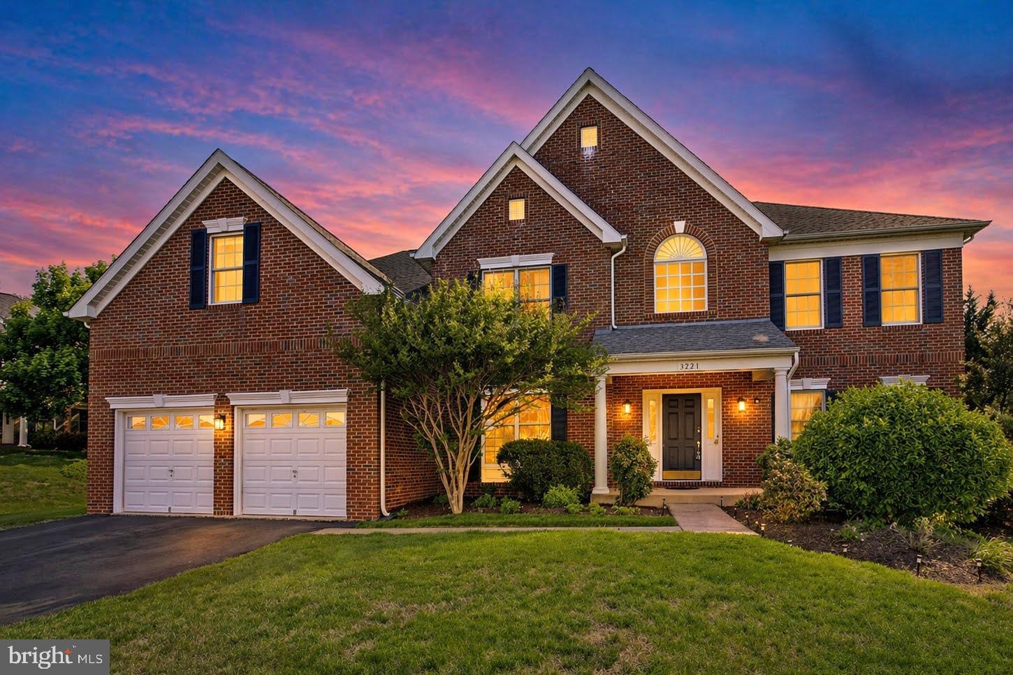 OAKTON RIDGE - Residential