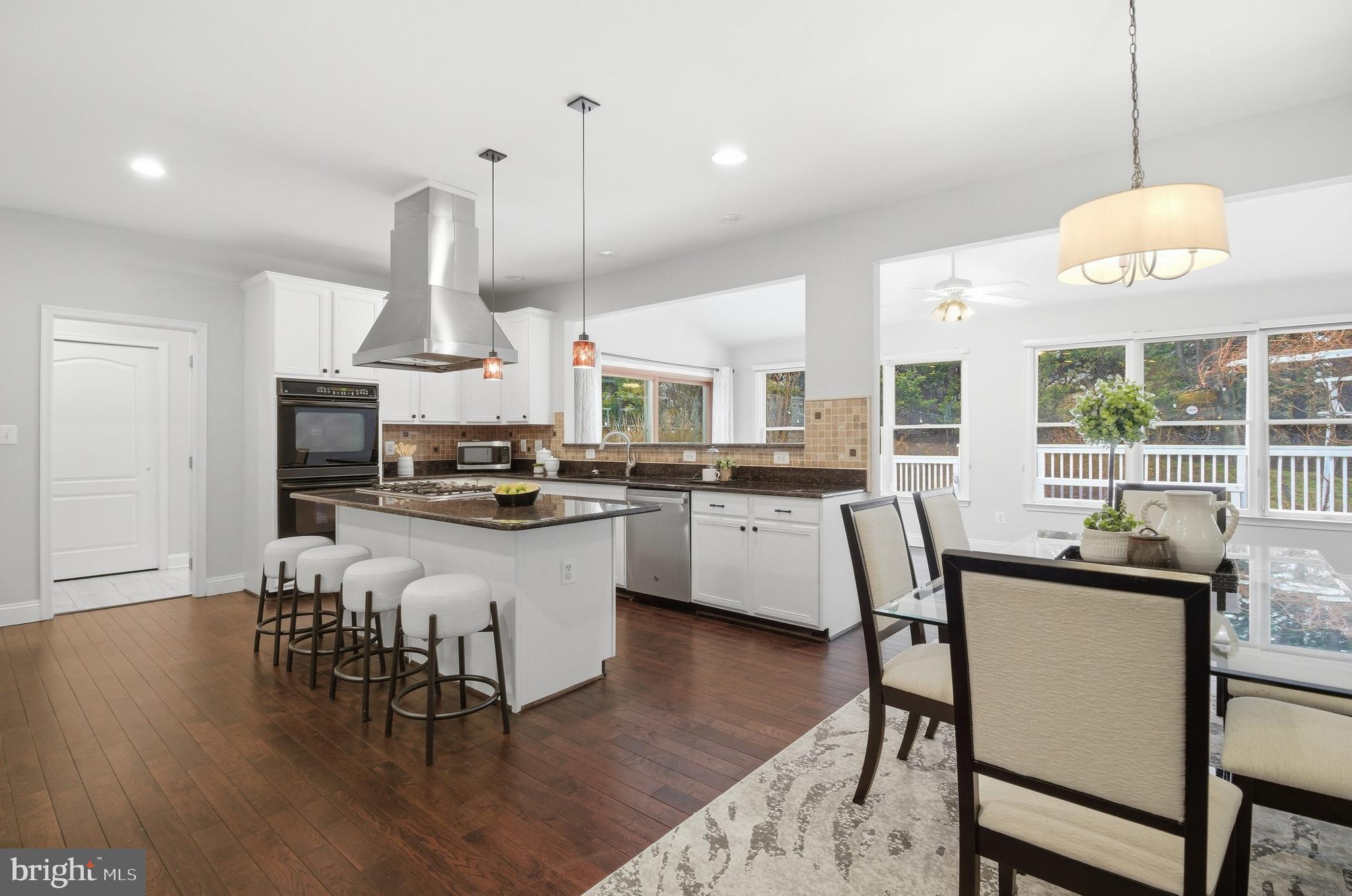 OAKTON RIDGE - Residential