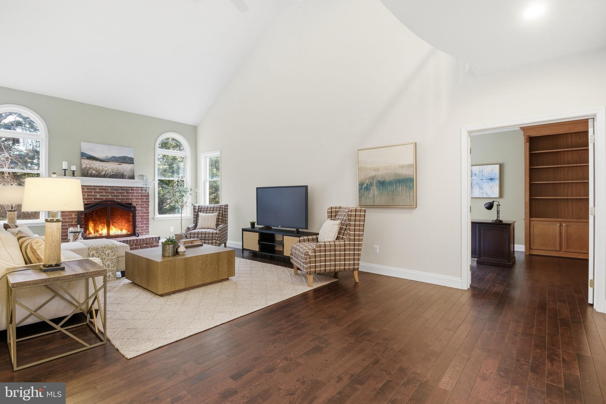 OAKTON RIDGE - Residential