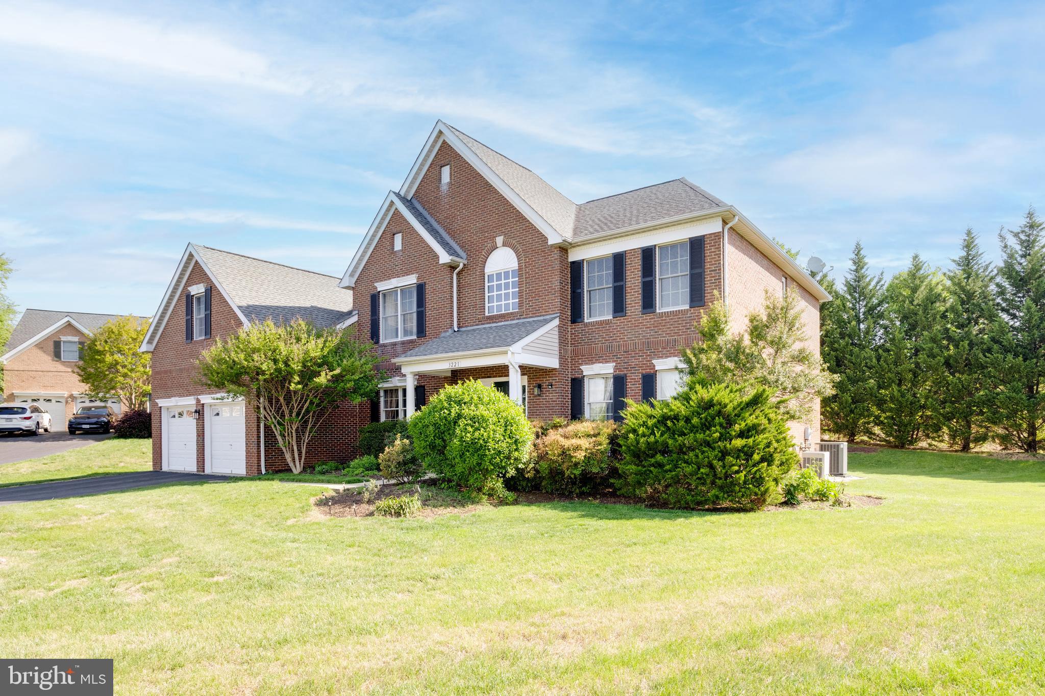 OAKTON RIDGE - Residential