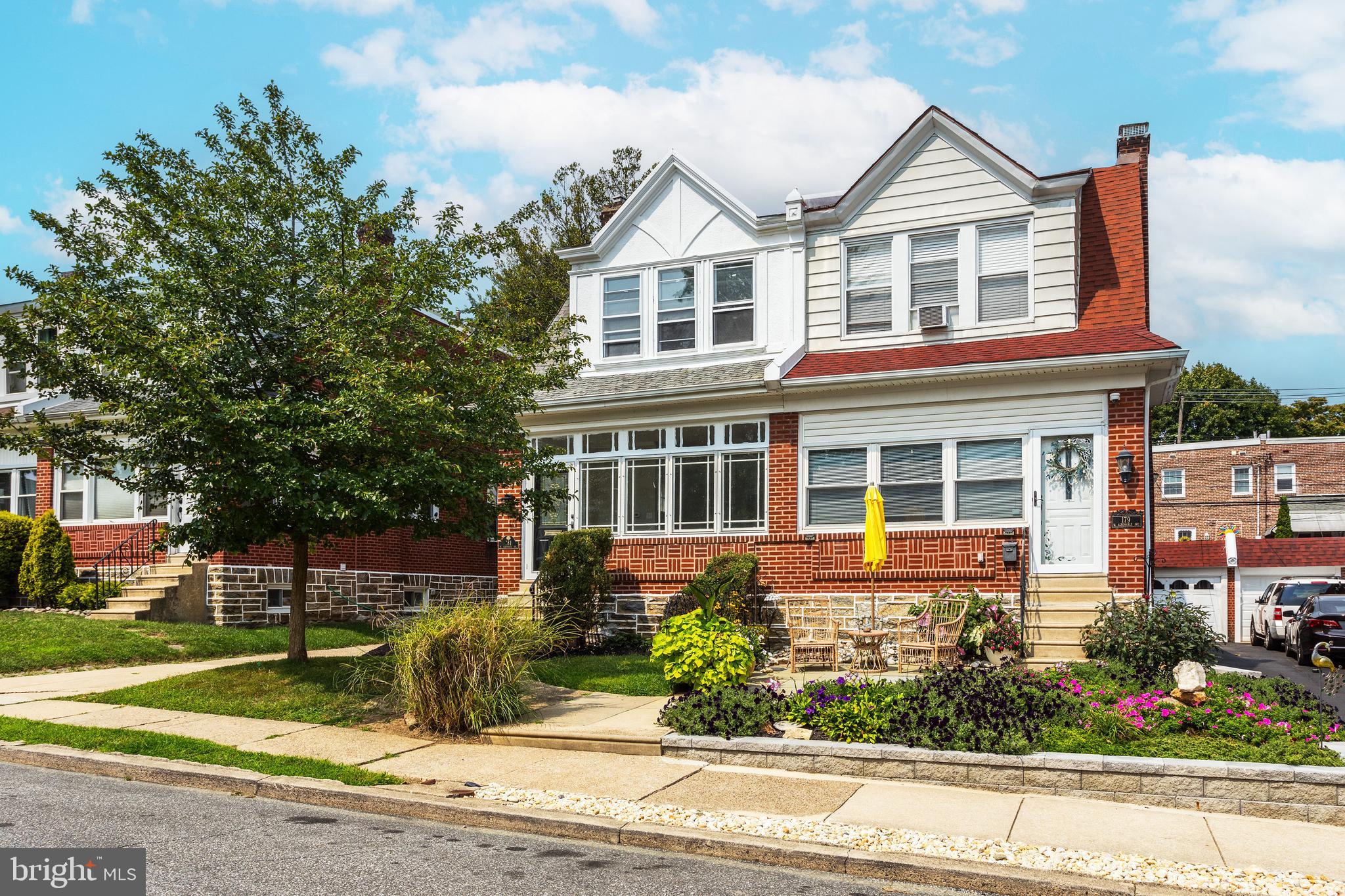 LANSDOWNE PARK - Residential
