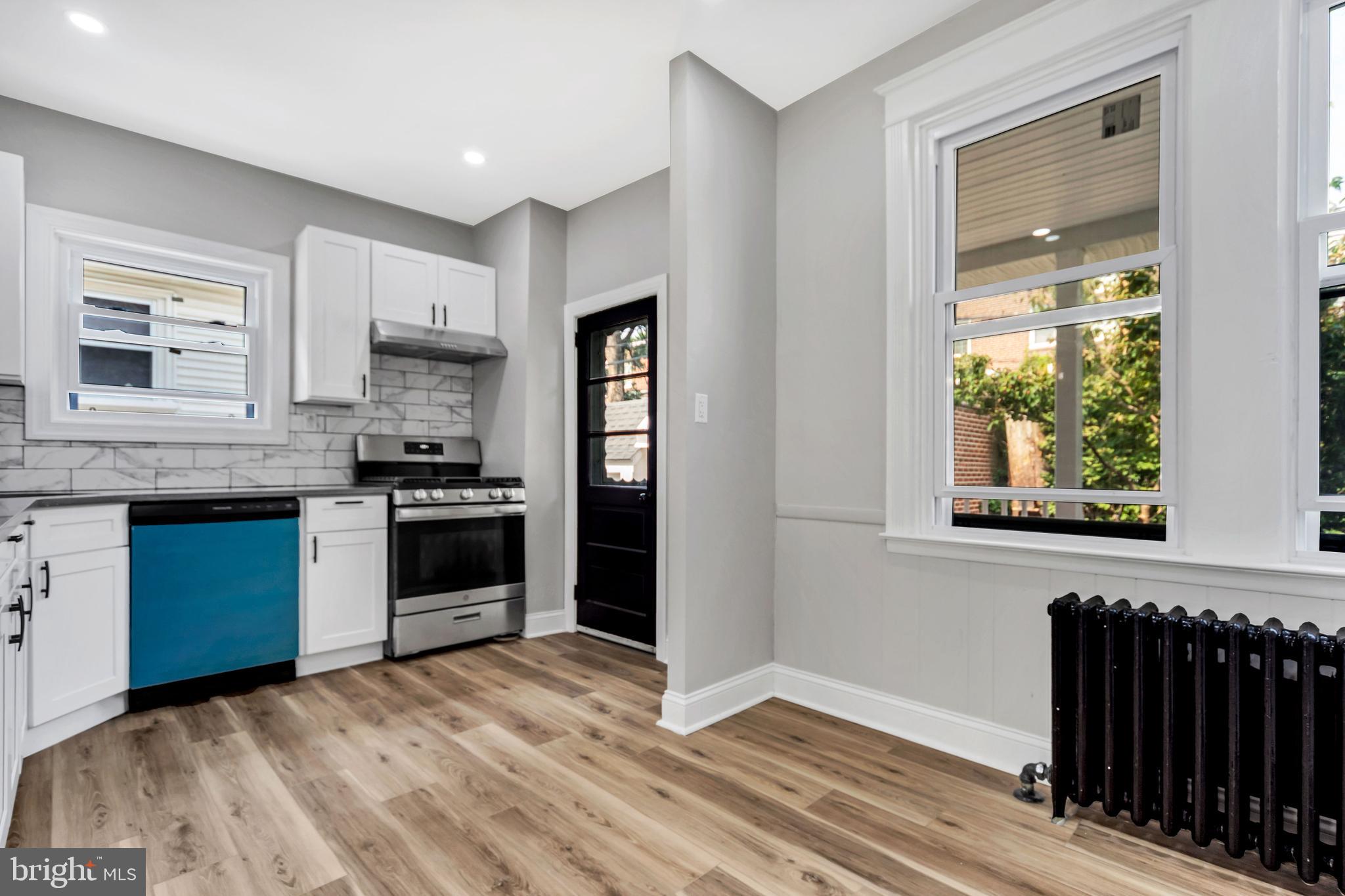 LANSDOWNE PARK - Residential