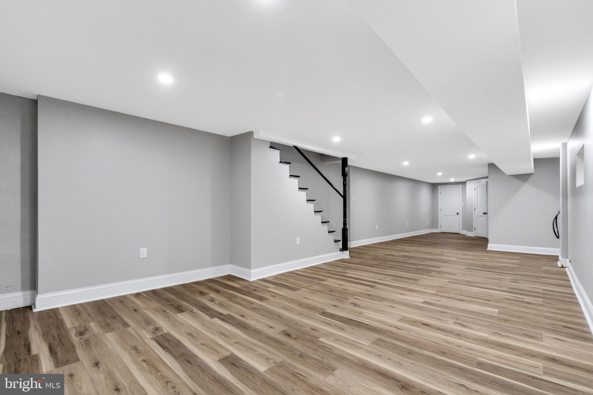 LANSDOWNE PARK - Residential