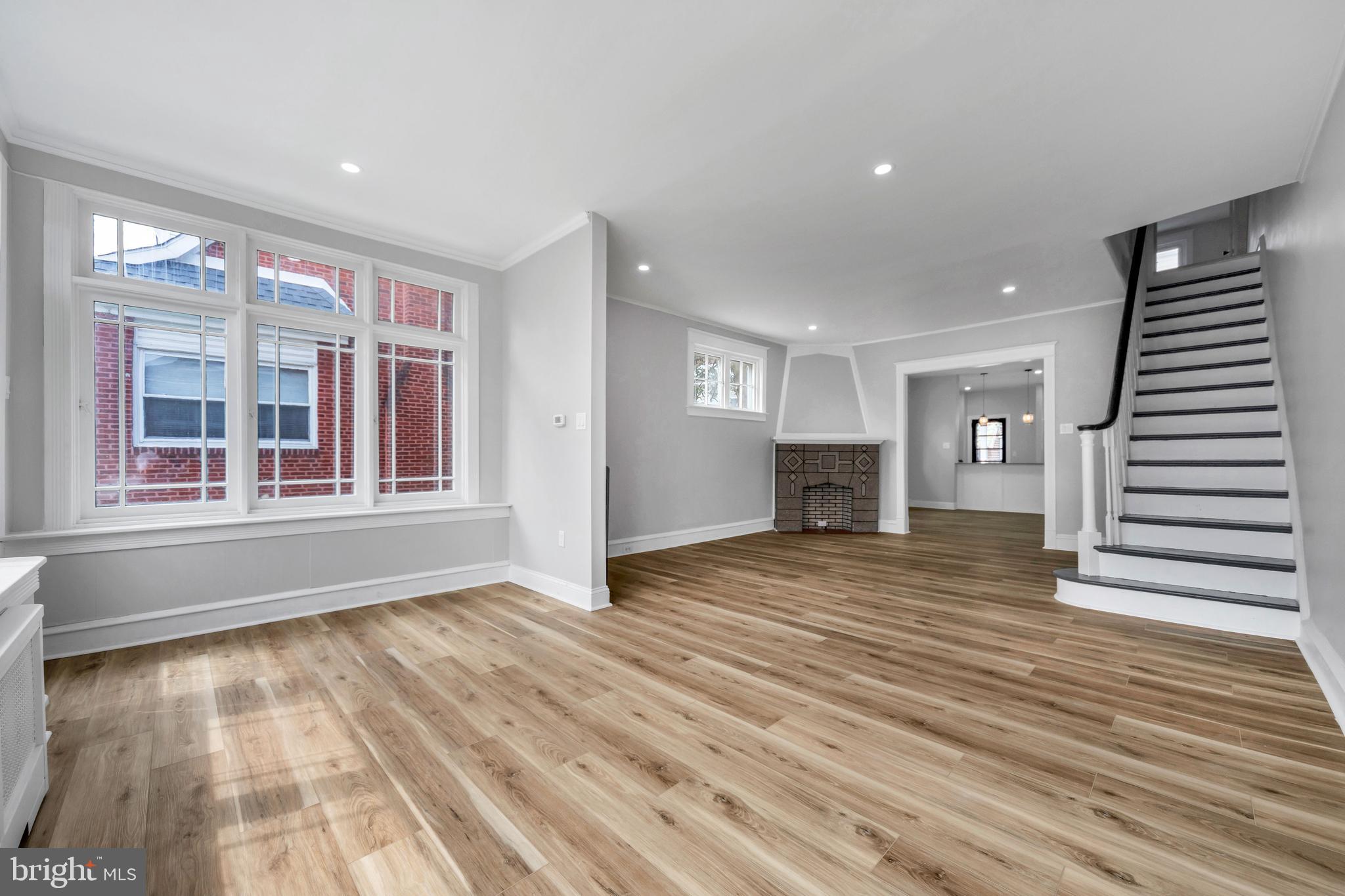 LANSDOWNE PARK - Residential