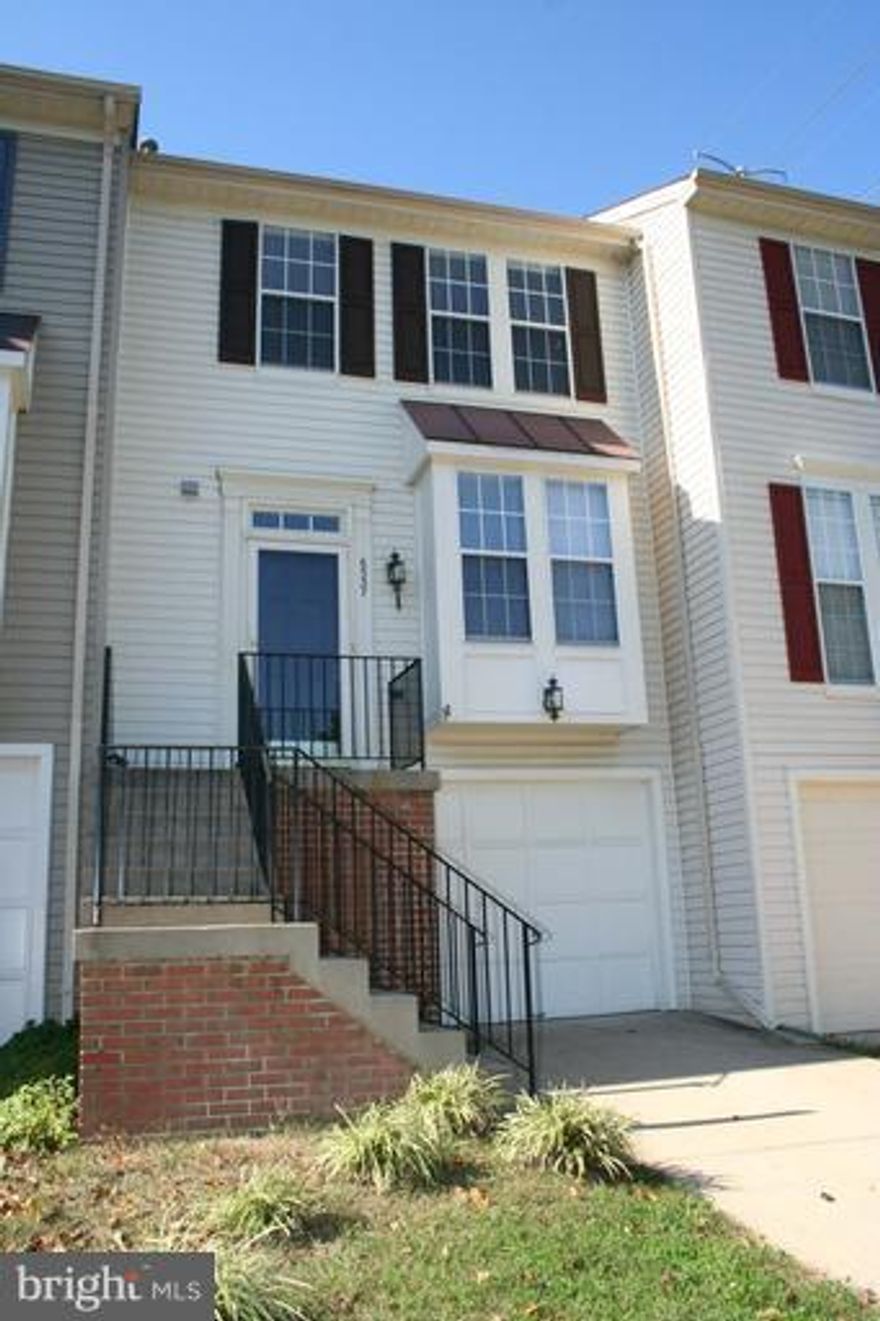 Stunning eat-in kitchen completely updated 2014: granite, stainless appliances, tile and cabinets up to the ceiling!  Gorgeous new hardwoods on main, upper level and connecting stairs!  Bright & light 3 level home w/ finished basement walk-out. So close to Belvoir, Metro, I-95, Kingstowne & Springfield Centers, Wegmans. Great amenities include: pool, 5 playgrounds, courts,trails & club house