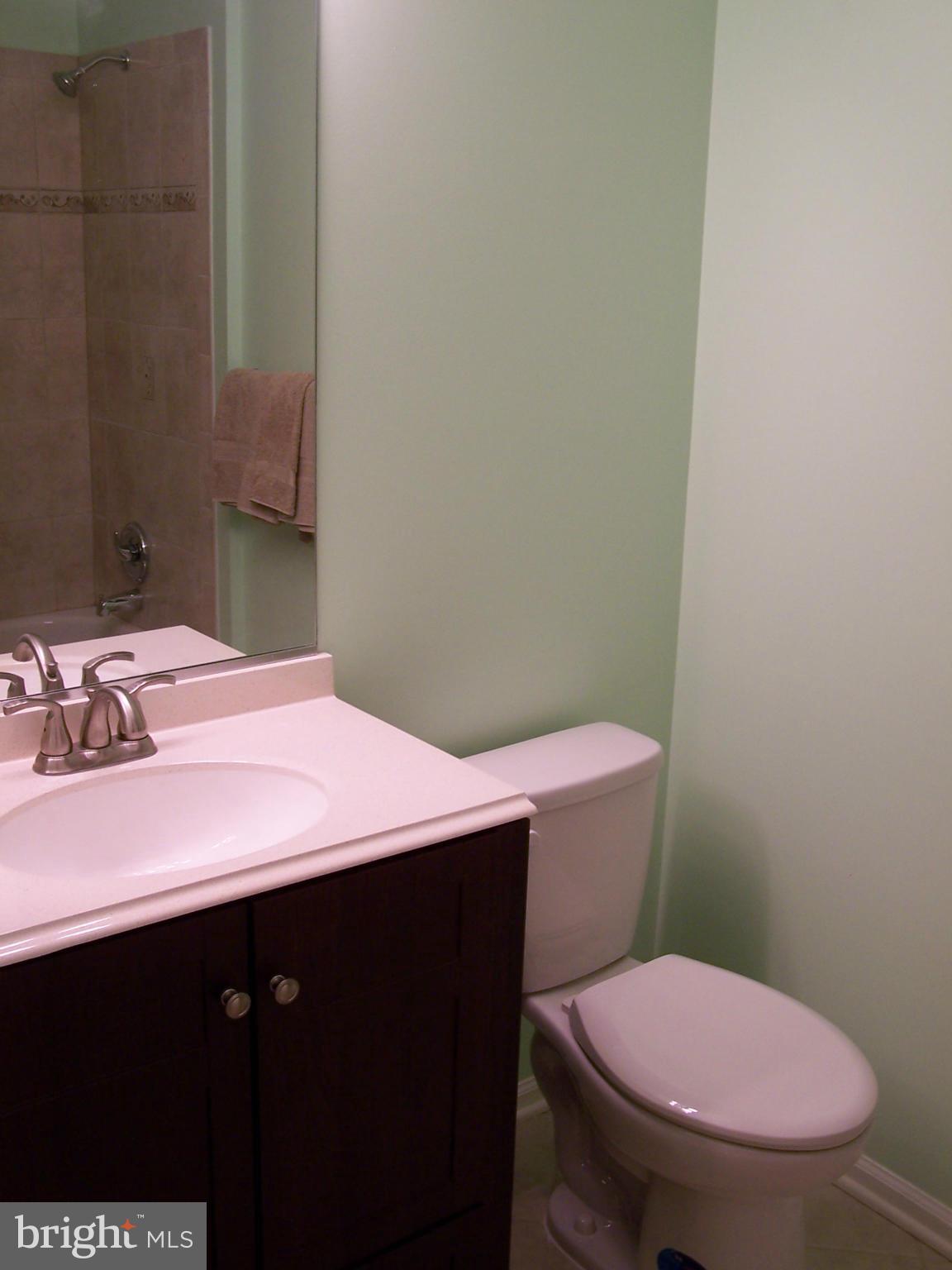 ISLAND CREEK - Residential