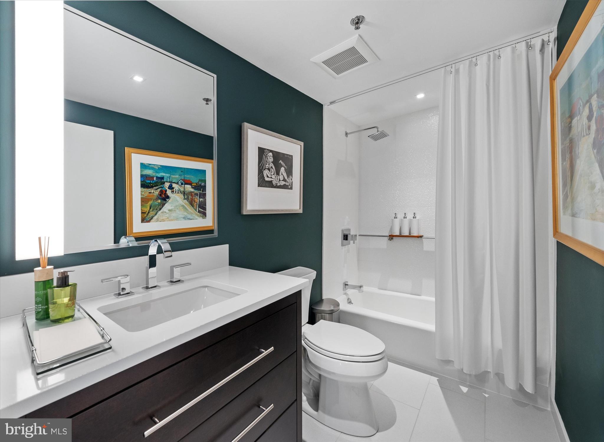 PARK PLAZA - Residential