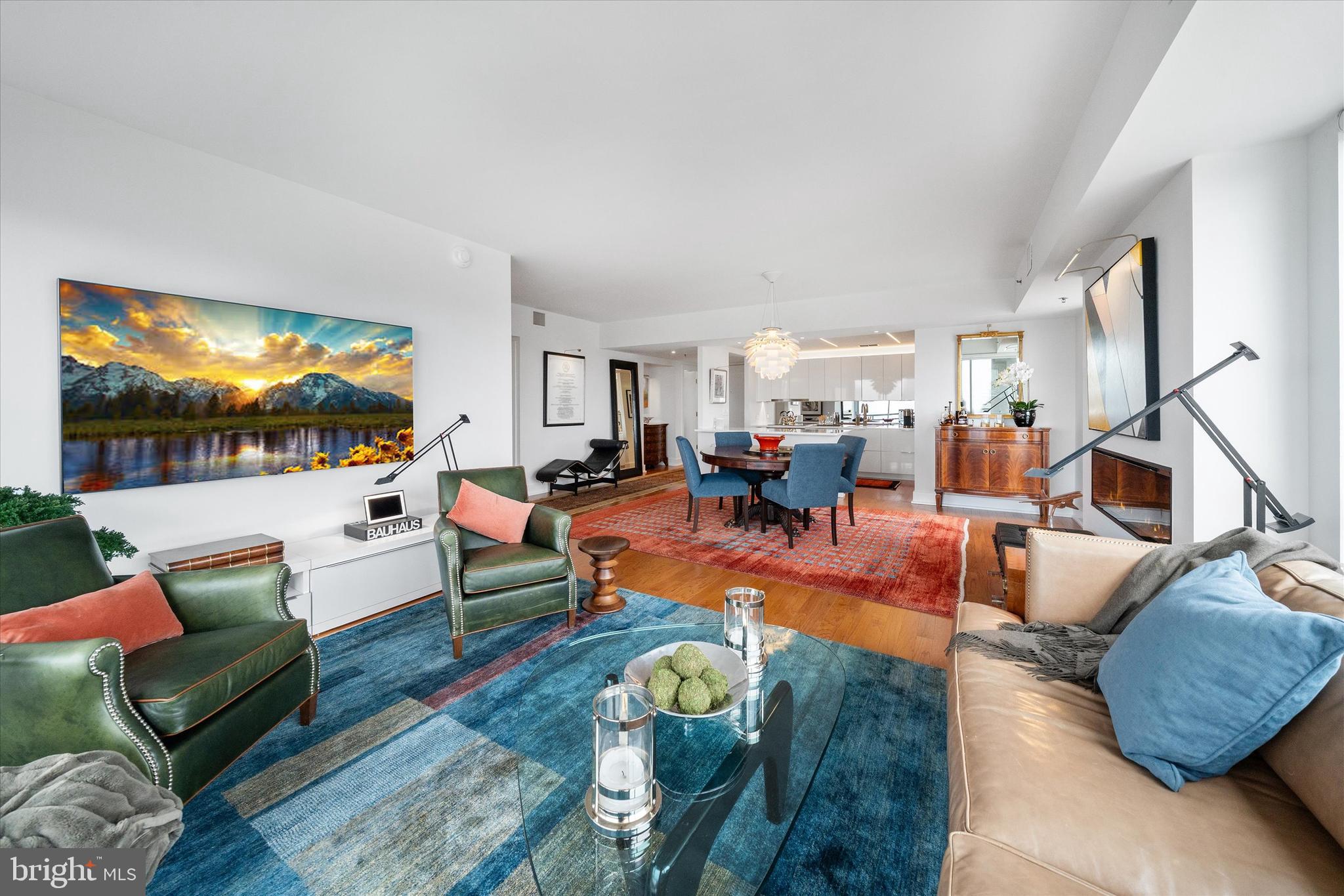 PARK PLAZA - Residential