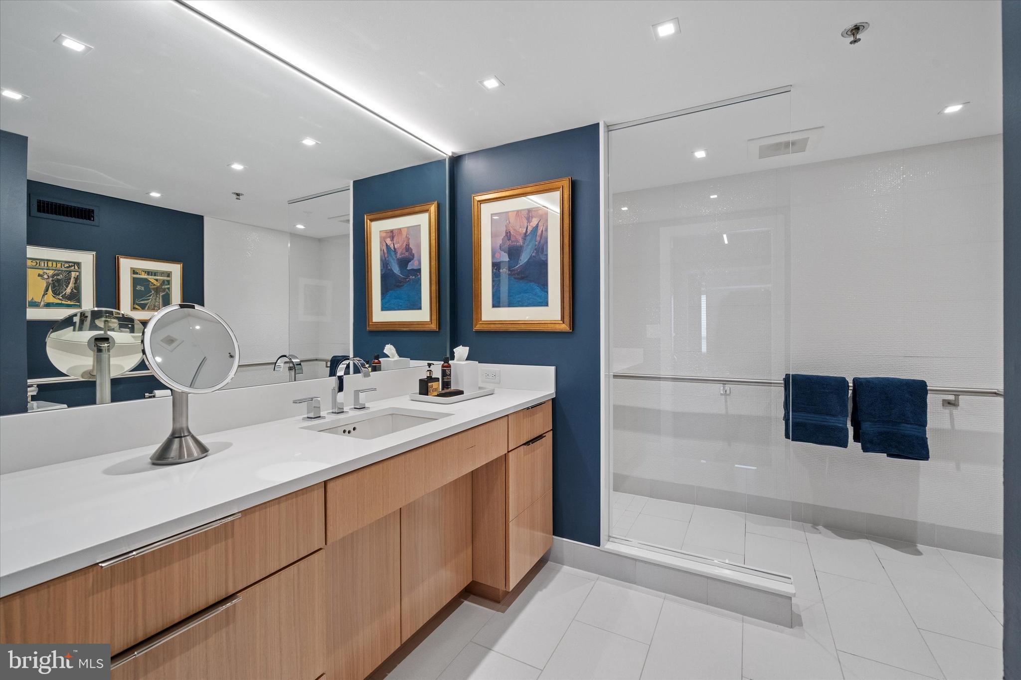 PARK PLAZA - Residential