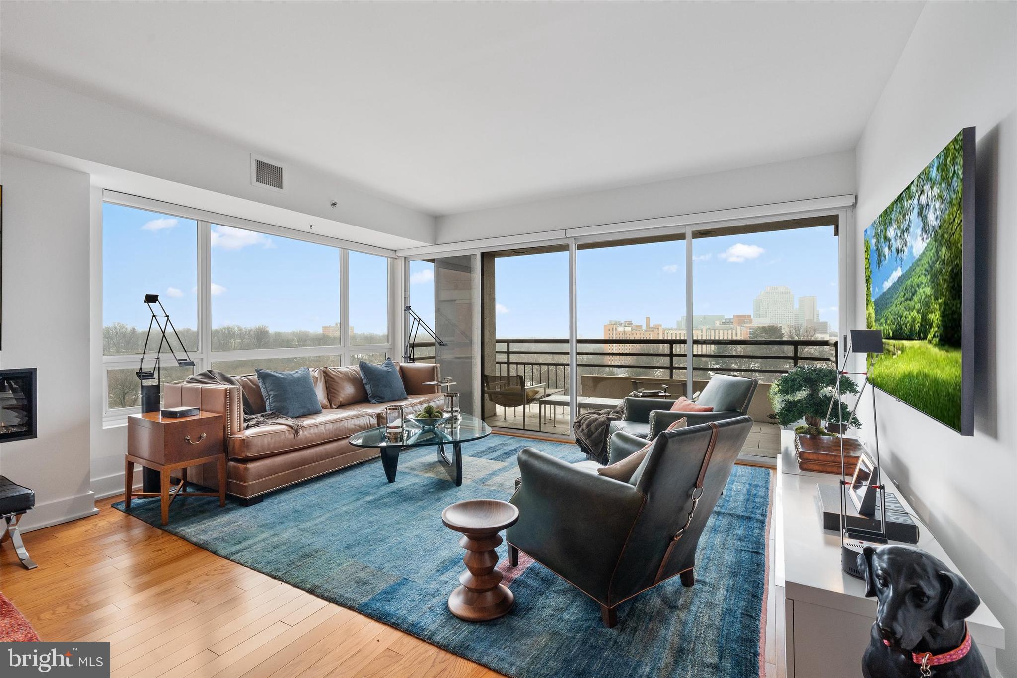 PARK PLAZA - Residential