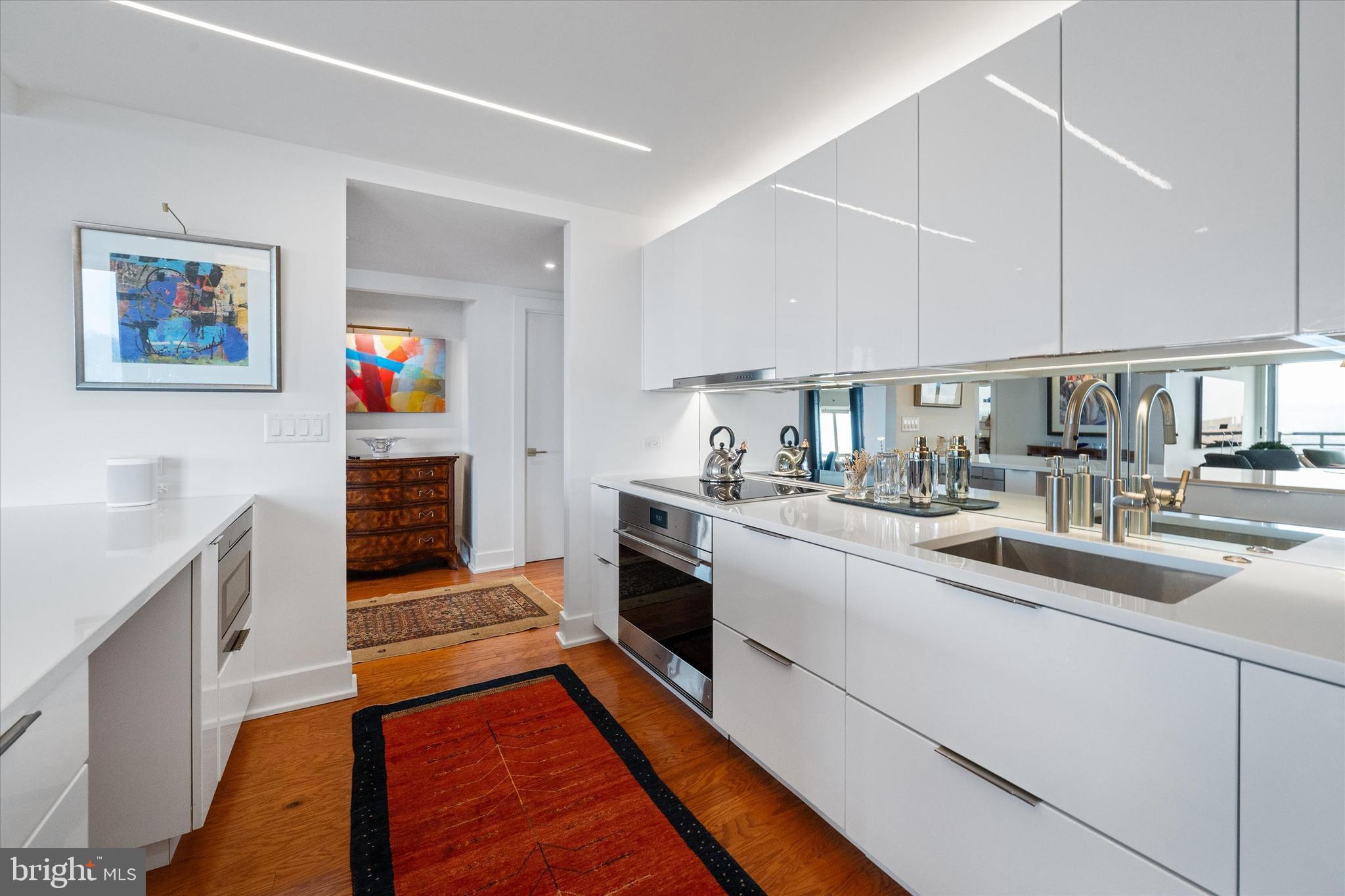 PARK PLAZA - Residential