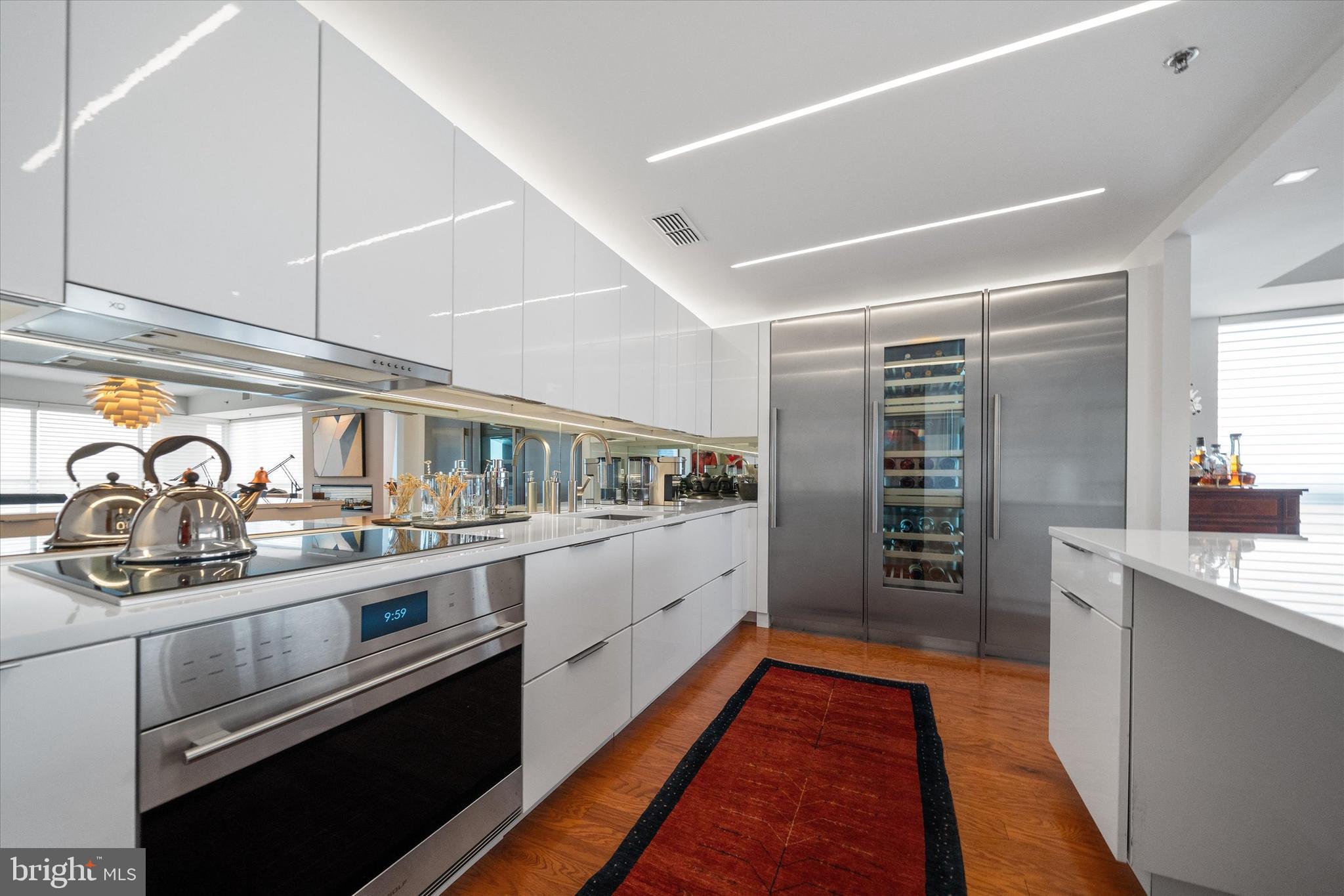 PARK PLAZA - Residential