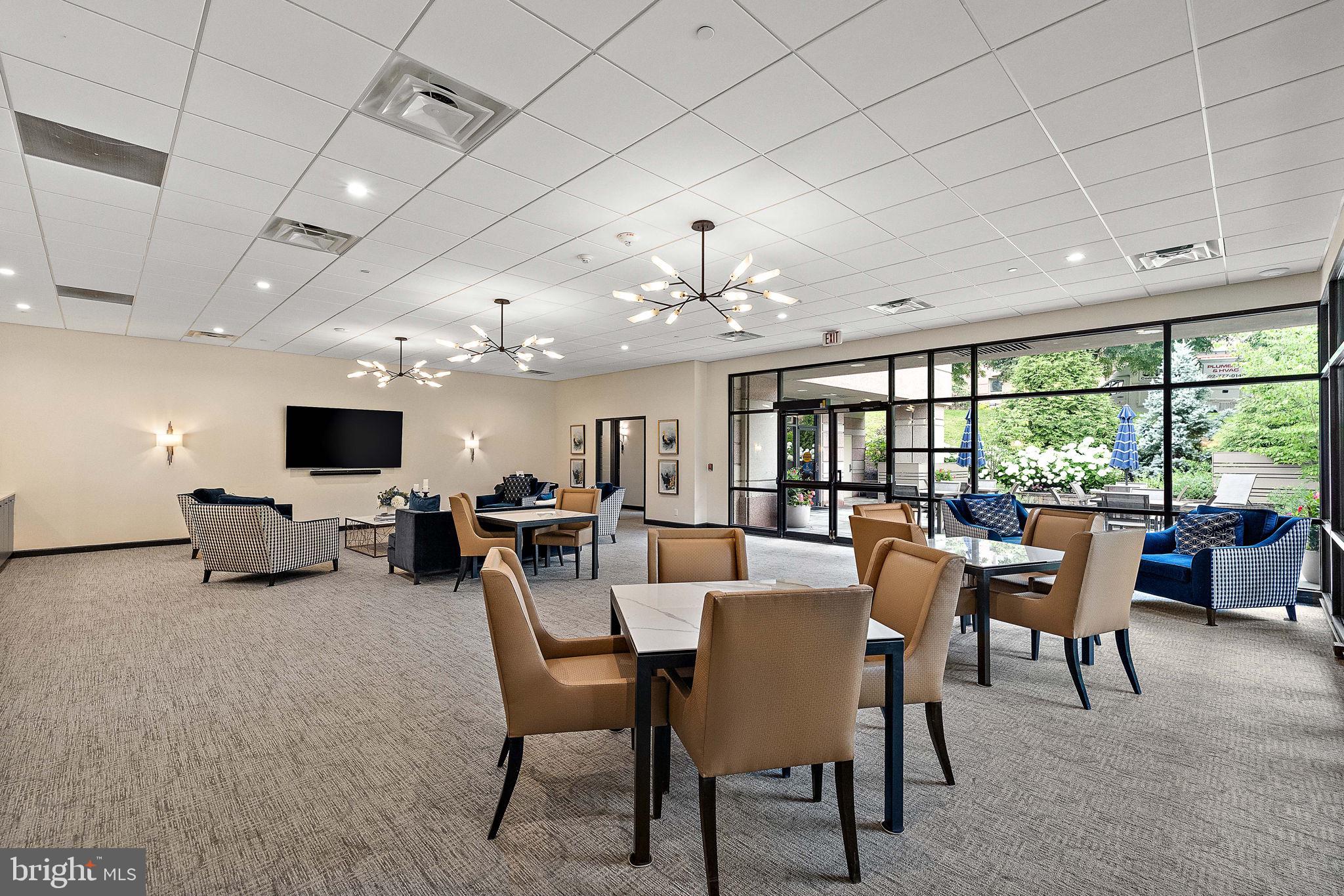 PARK PLAZA - Residential