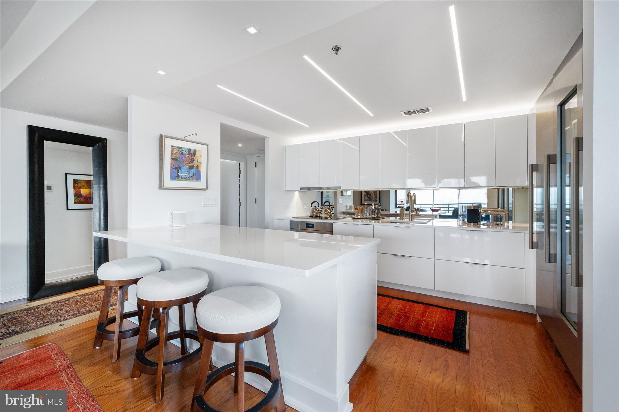 PARK PLAZA - Residential