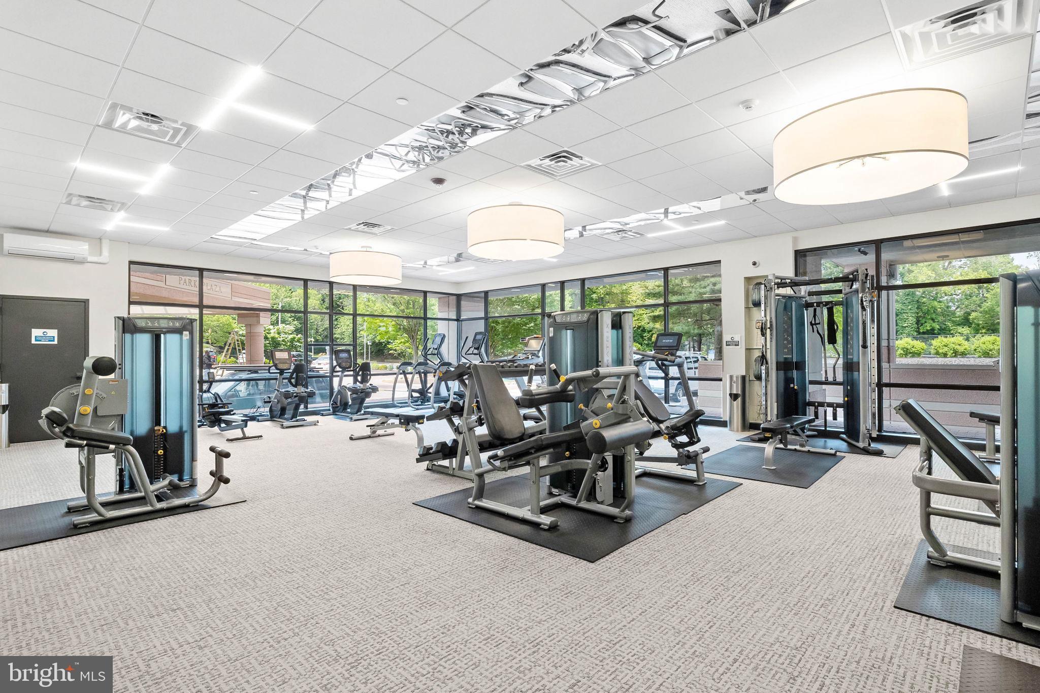 PARK PLAZA - Residential