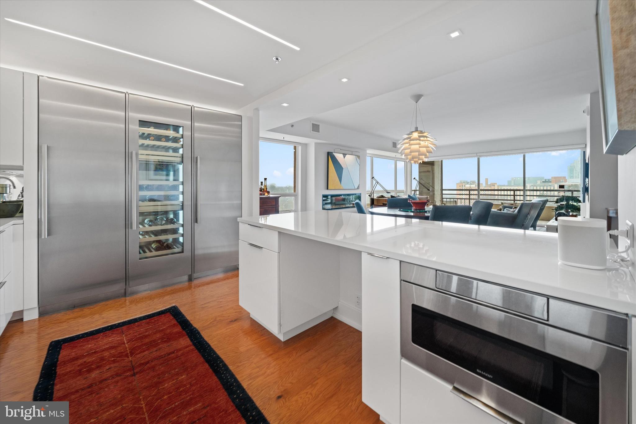 PARK PLAZA - Residential