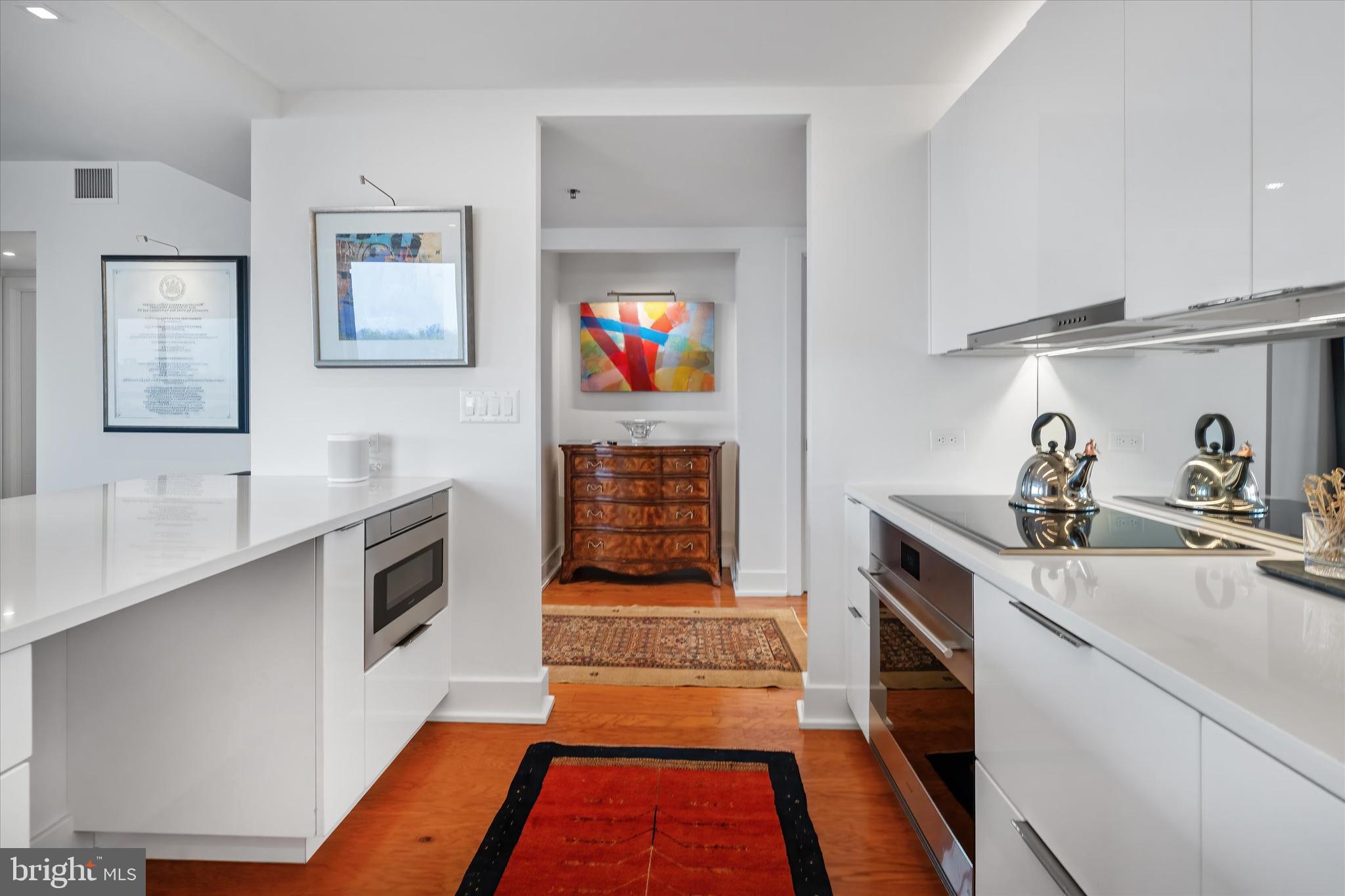 PARK PLAZA - Residential