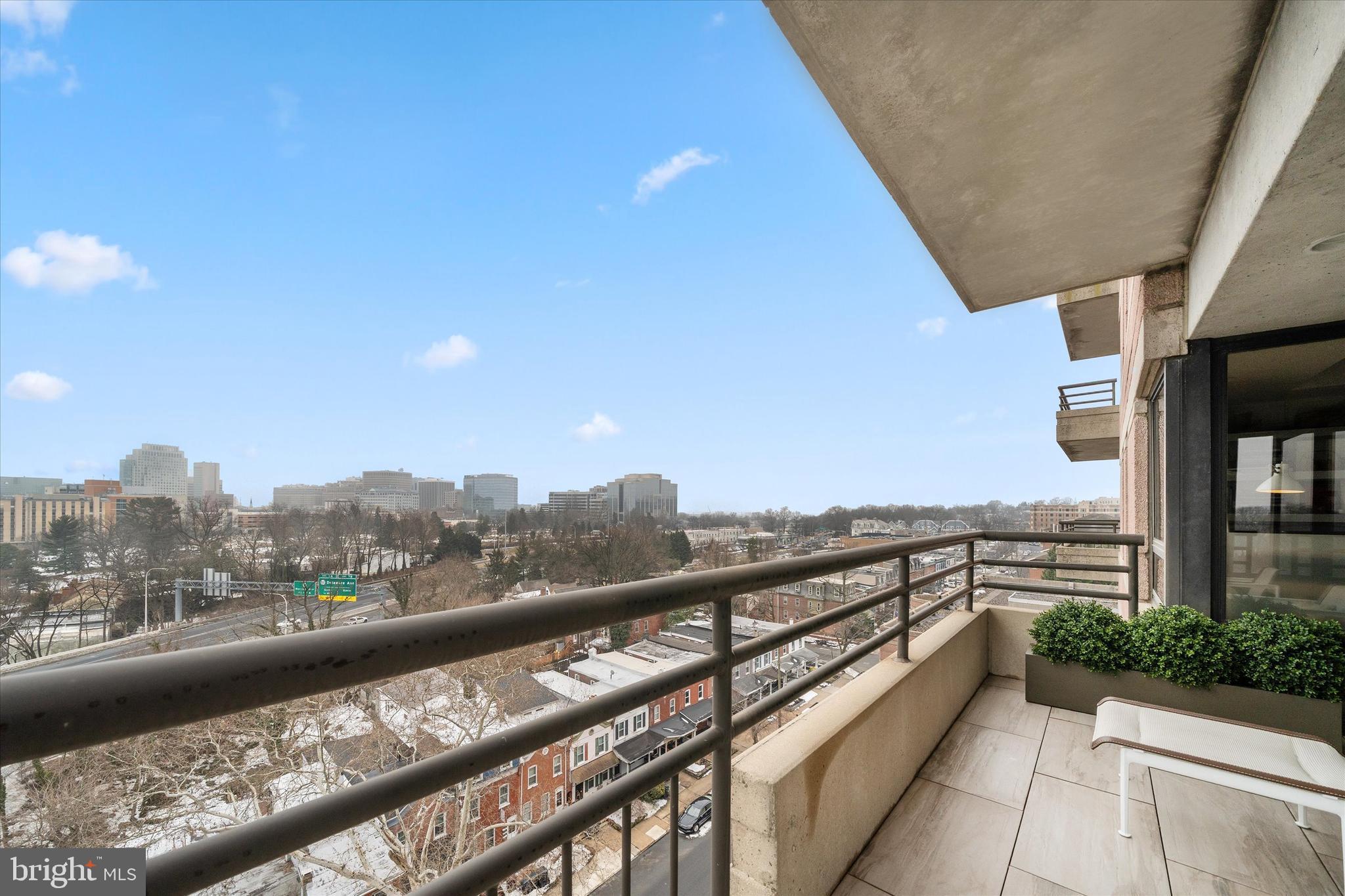 PARK PLAZA - Residential