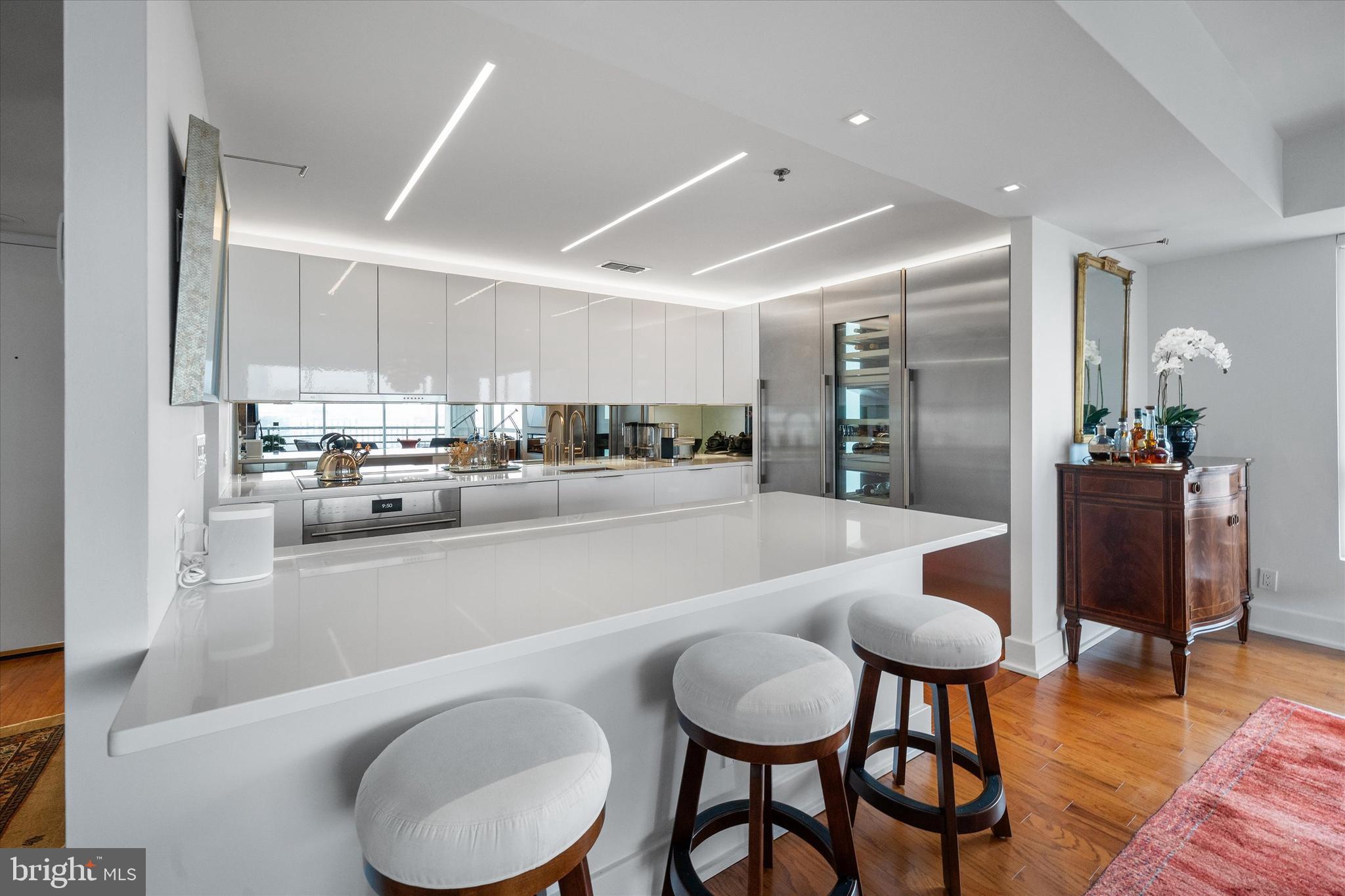 PARK PLAZA - Residential