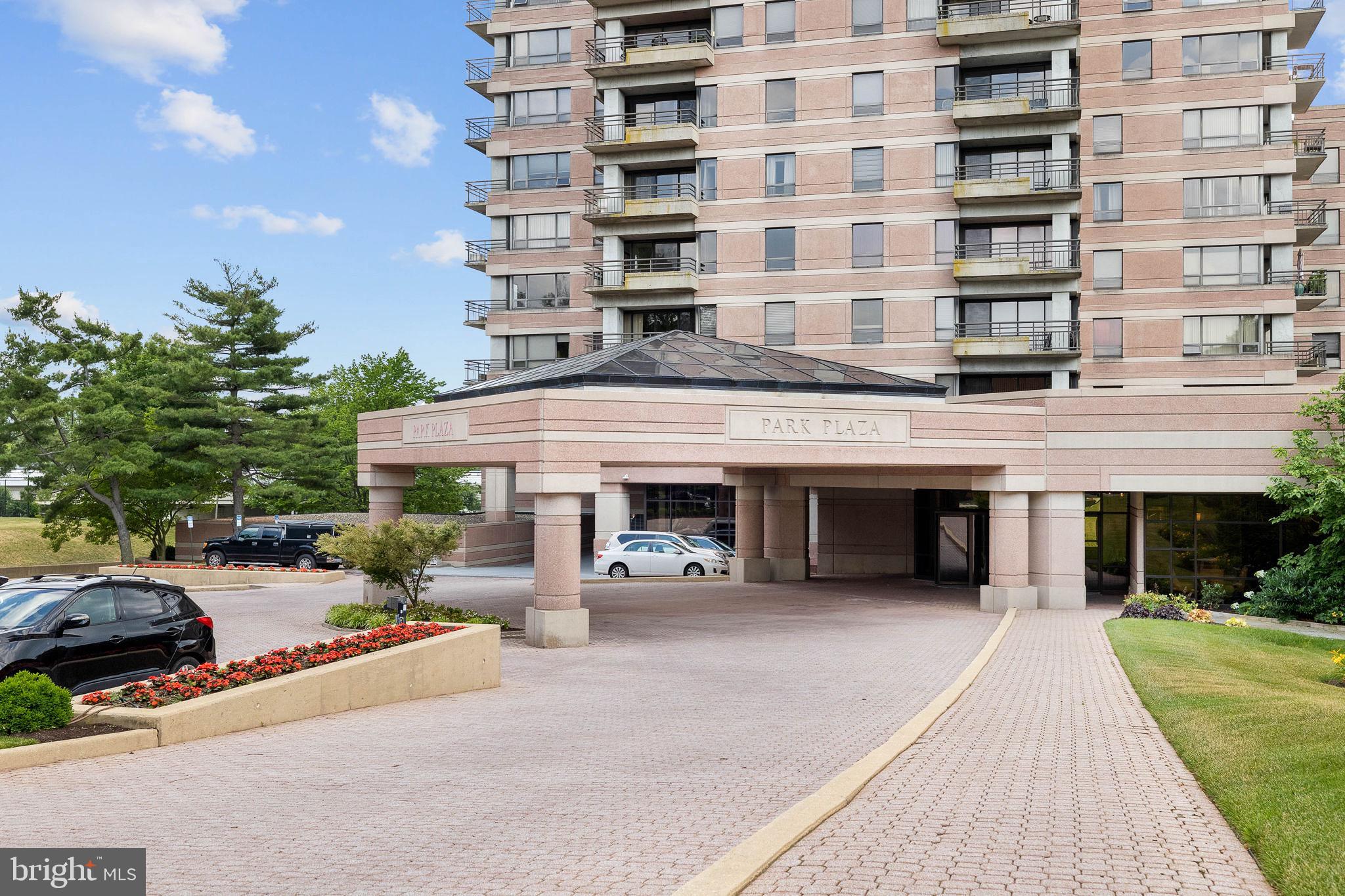 PARK PLAZA - Residential