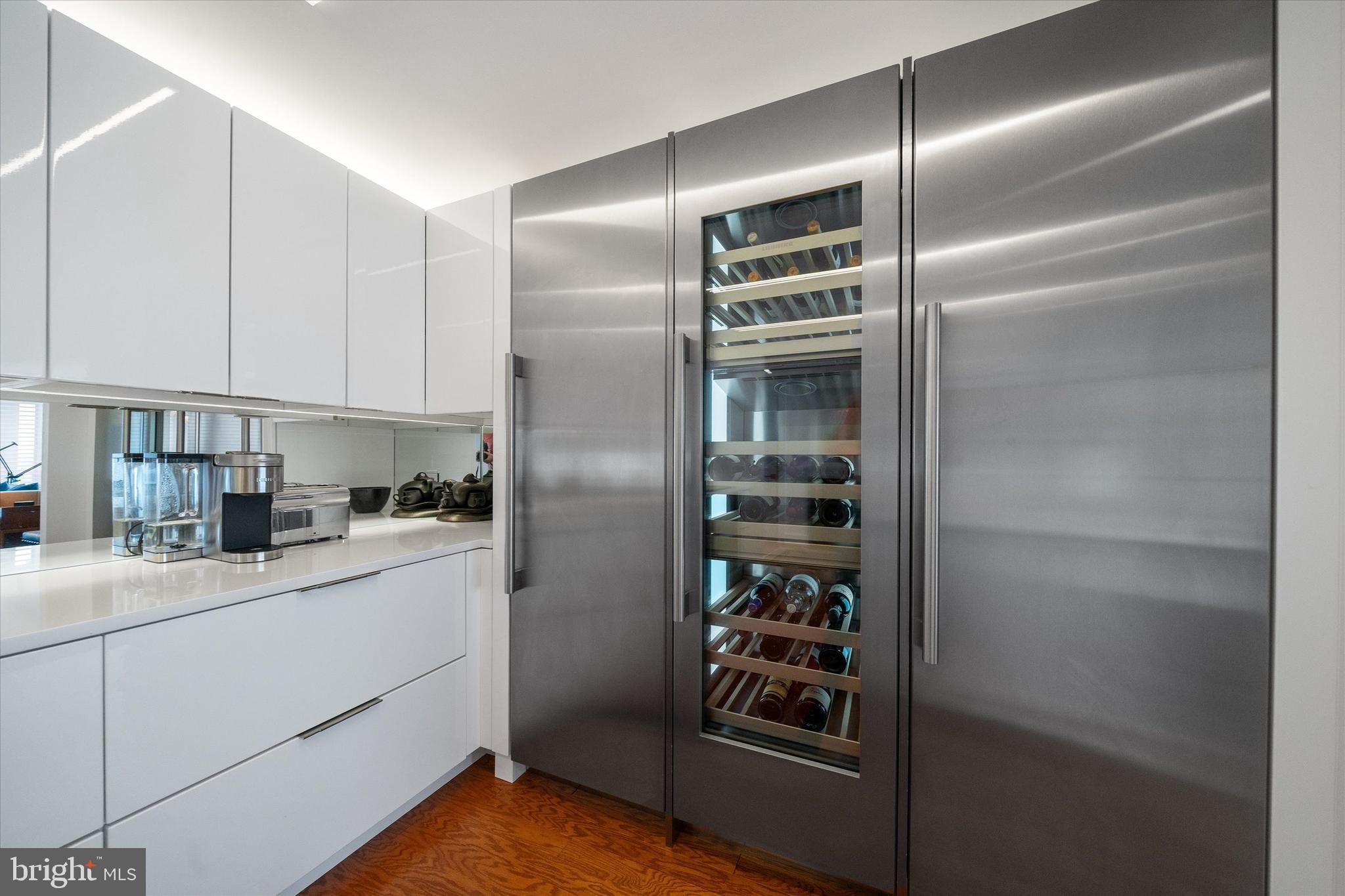 PARK PLAZA - Residential