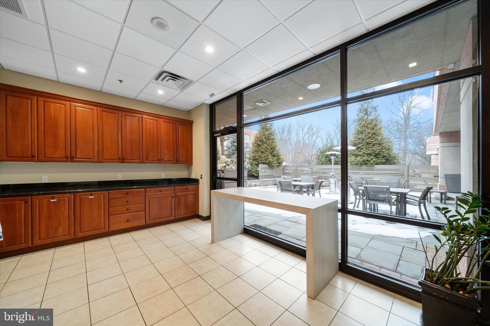 PARK PLAZA - Residential