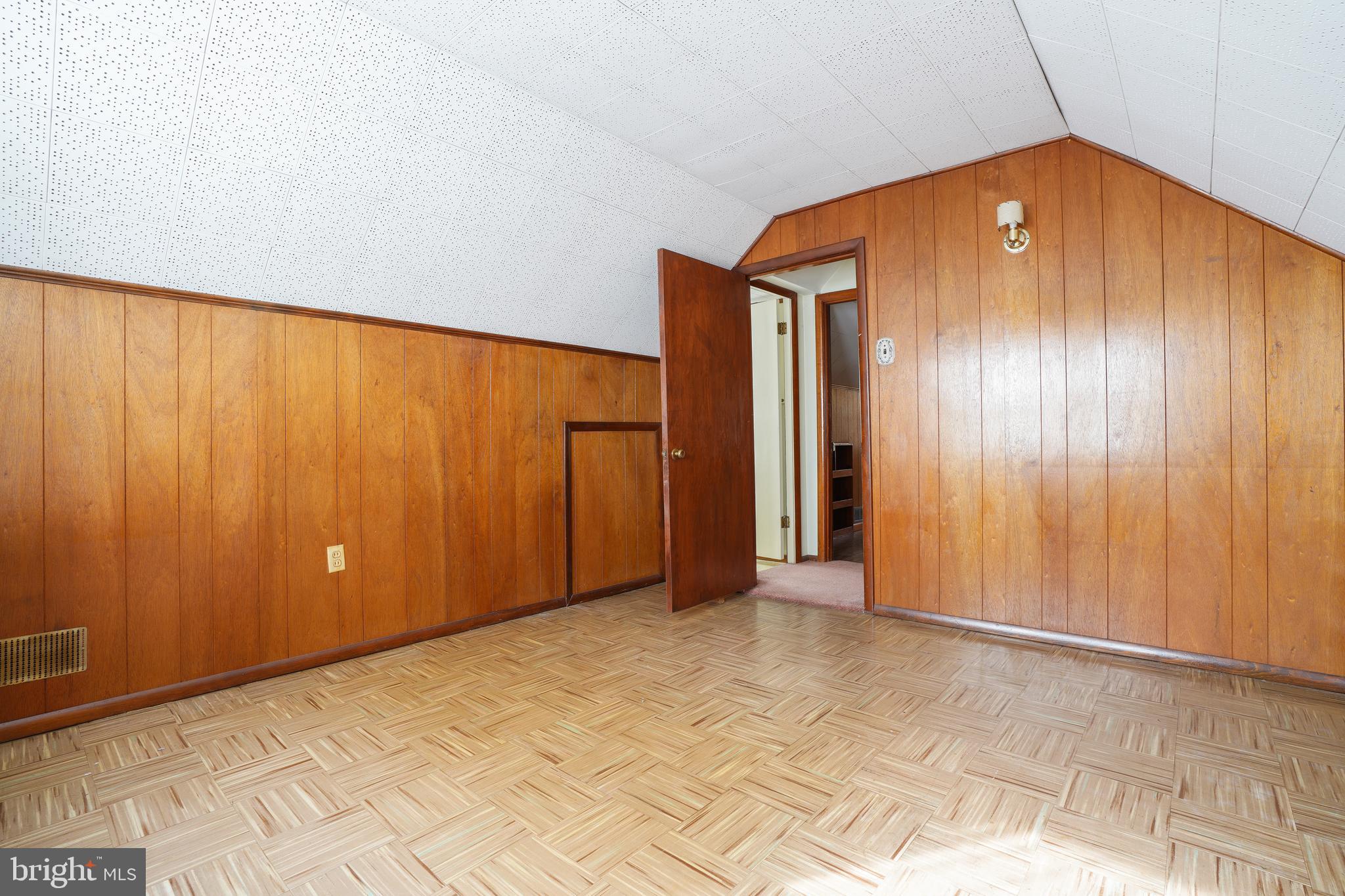 HOLLYWOOD ON SEVERN - Residential