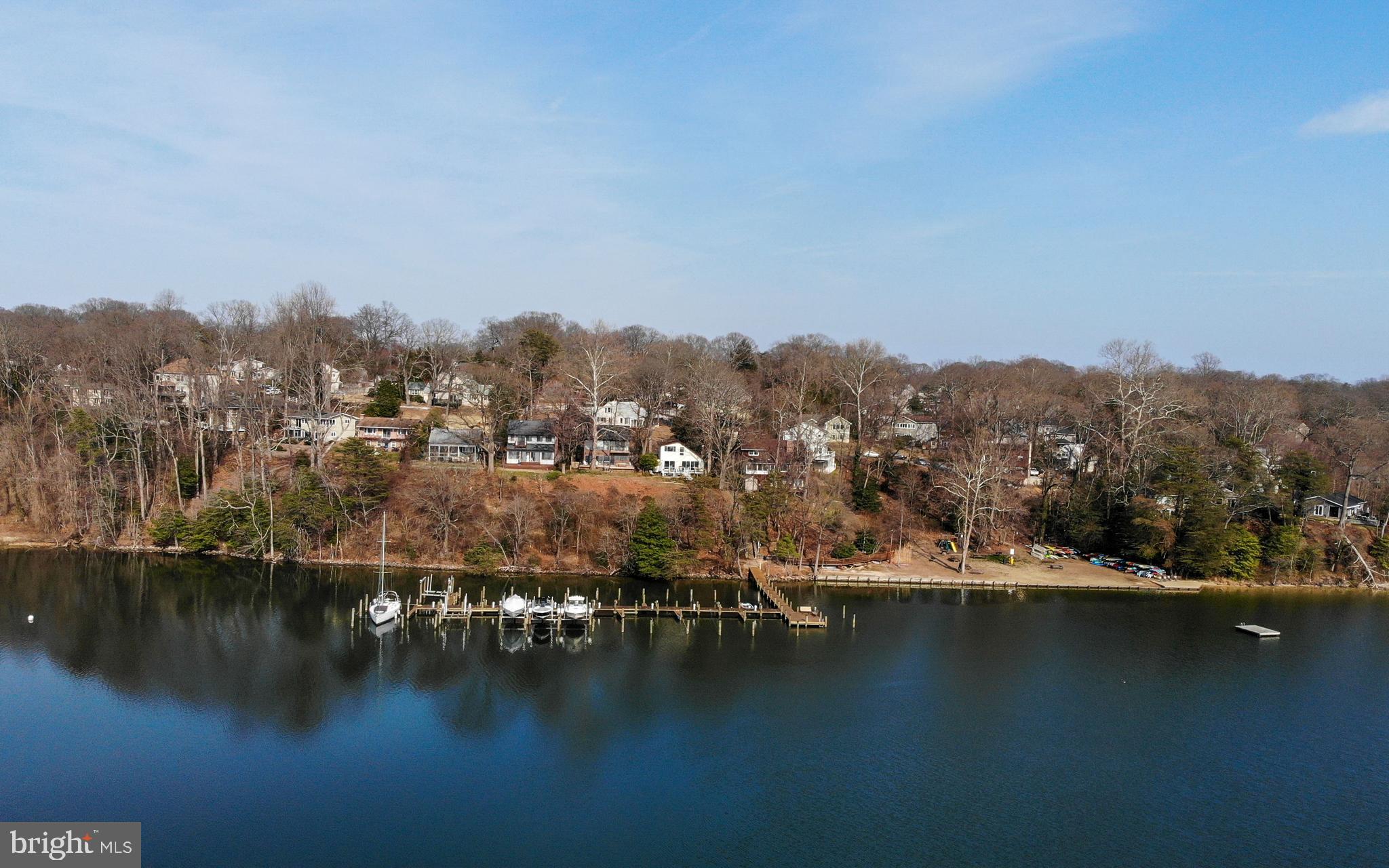 HOLLYWOOD ON SEVERN - Residential