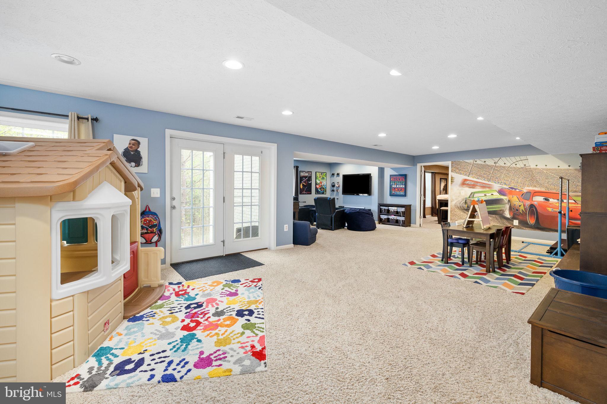 ESTATES OF IDLEWILD - Residential