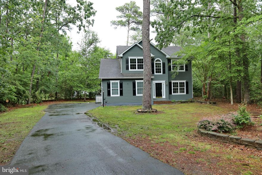 Introducing another Swan Point Exclusive Custom Built with so many unique features. Click here to view Matterport Virtual Tour: https://my.matterport.com/show/?m=9PUgwNtbirB&brand=0 Swan Point isn't just home but a lifestyle.  The main level entrance will WOW you with open views to the second level.  This sizable 4 bedroom, 2.5 bath has plenty of space for your growing family.  The main level offers a large living room or could be an office. Your family will also enjoy the dining room with entrance into the kitchen or Living Room. All bedrooms have new carpet.  The master suite offers vaulted ceilings, a large walk in closet with over sized shower and separate soaking tub.   The main level is all ceramic tile.  The  kitchen is large & spacious featuring granite counter tops, new stainless steel appliances.   The family room opens to the kitchen and offers an electric fireplace.  The deck over looking the backyard is cozy and private with two sets of french doors accessing the deck. This lot also offers plenty of space for a detached garage and also a pool. A very private and cozy lot in a community that offers so many amenities to include a community pool, with playgrounds, basketballs courts, boat ramp and floating dock/pier. Swan Point is revered for its golf course and Club House.  Enjoy dinners, entertainment and so much more.  Seller also made sure and checked with Charles County planning and zoning that there is plenty of space to add a detached two car garage with a bonus room above garage.  A solarium can also be added of the family room and a pool would also be acceptable in the large level back yard.