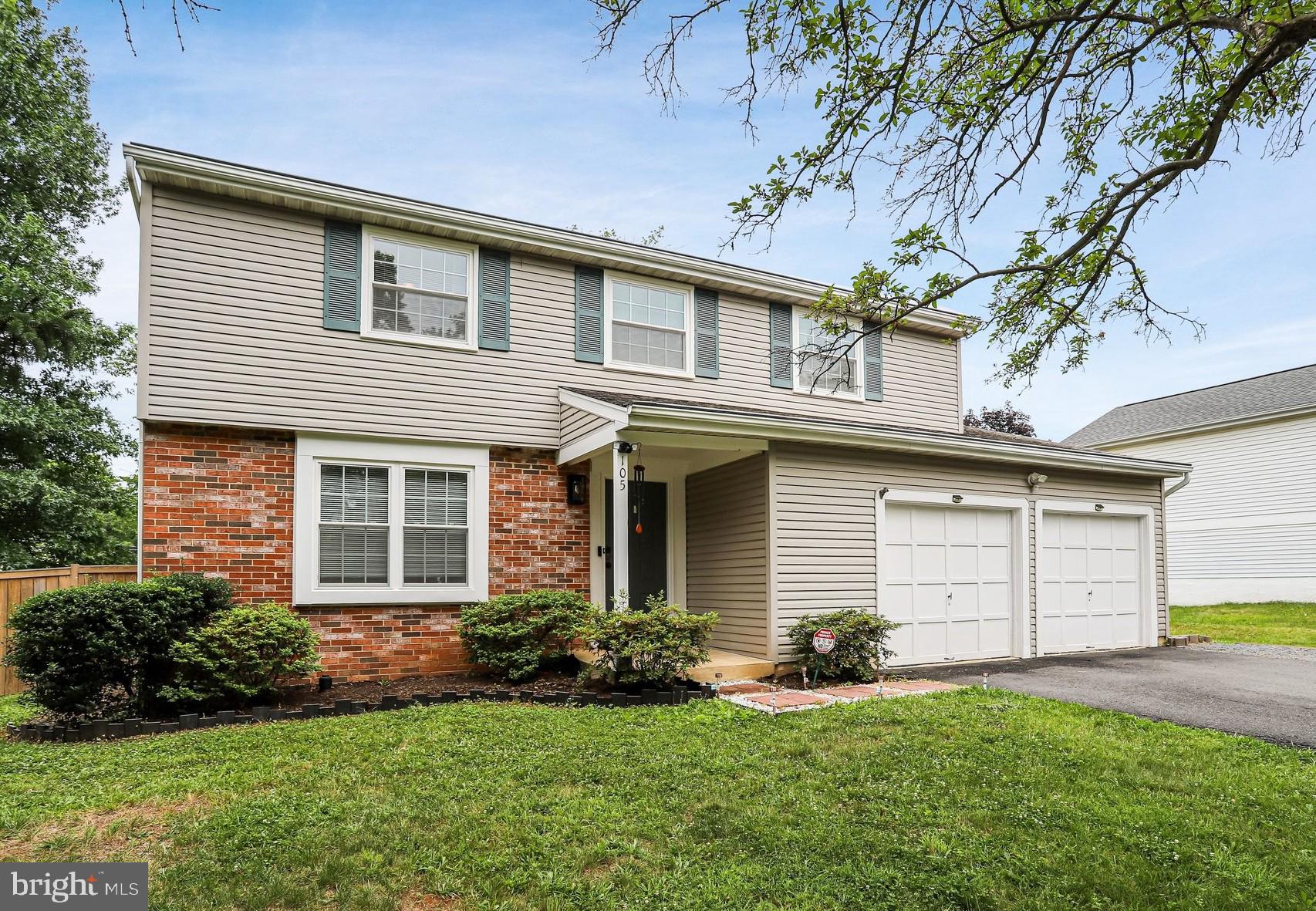 105 APPLETREE DRIVE NE