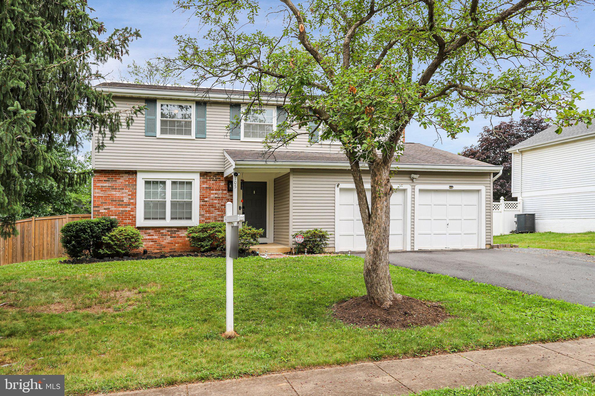 105 APPLETREE DRIVE NE