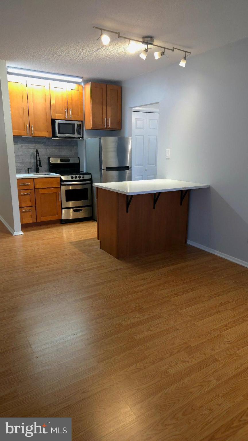 VALLEY RUN - Residential Lease