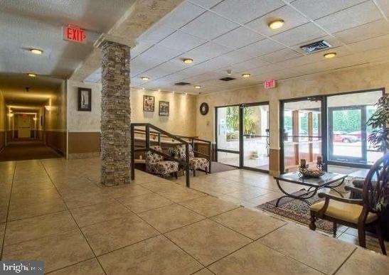 VALLEY RUN - Residential Lease