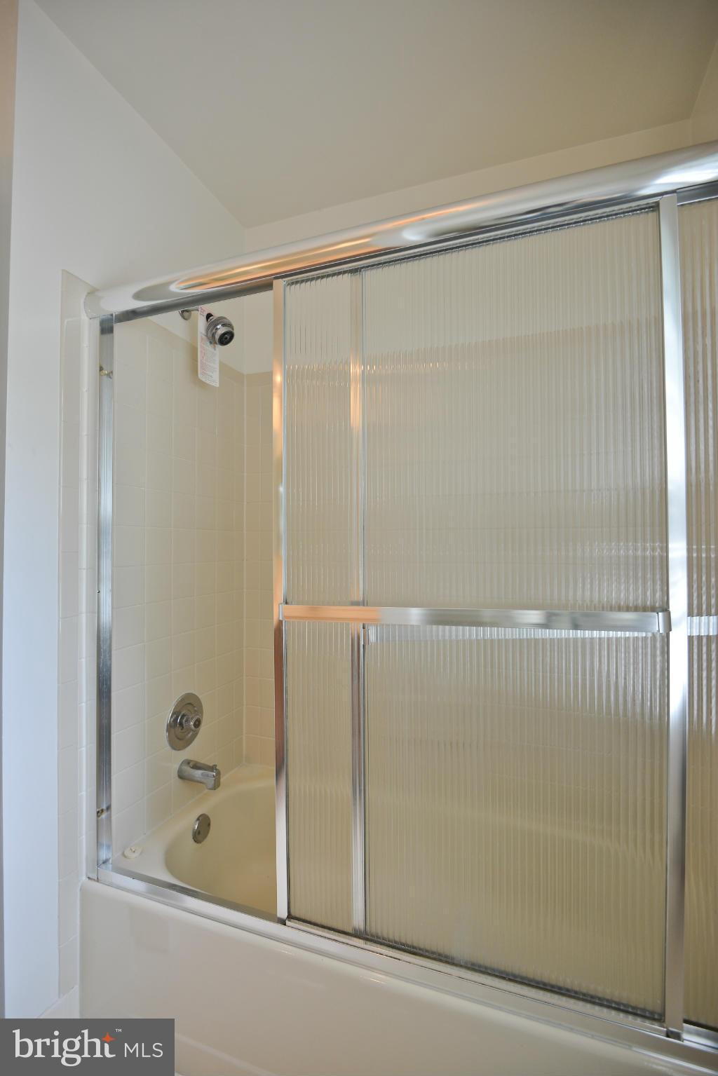 LAKE RIDGE - Residential Lease