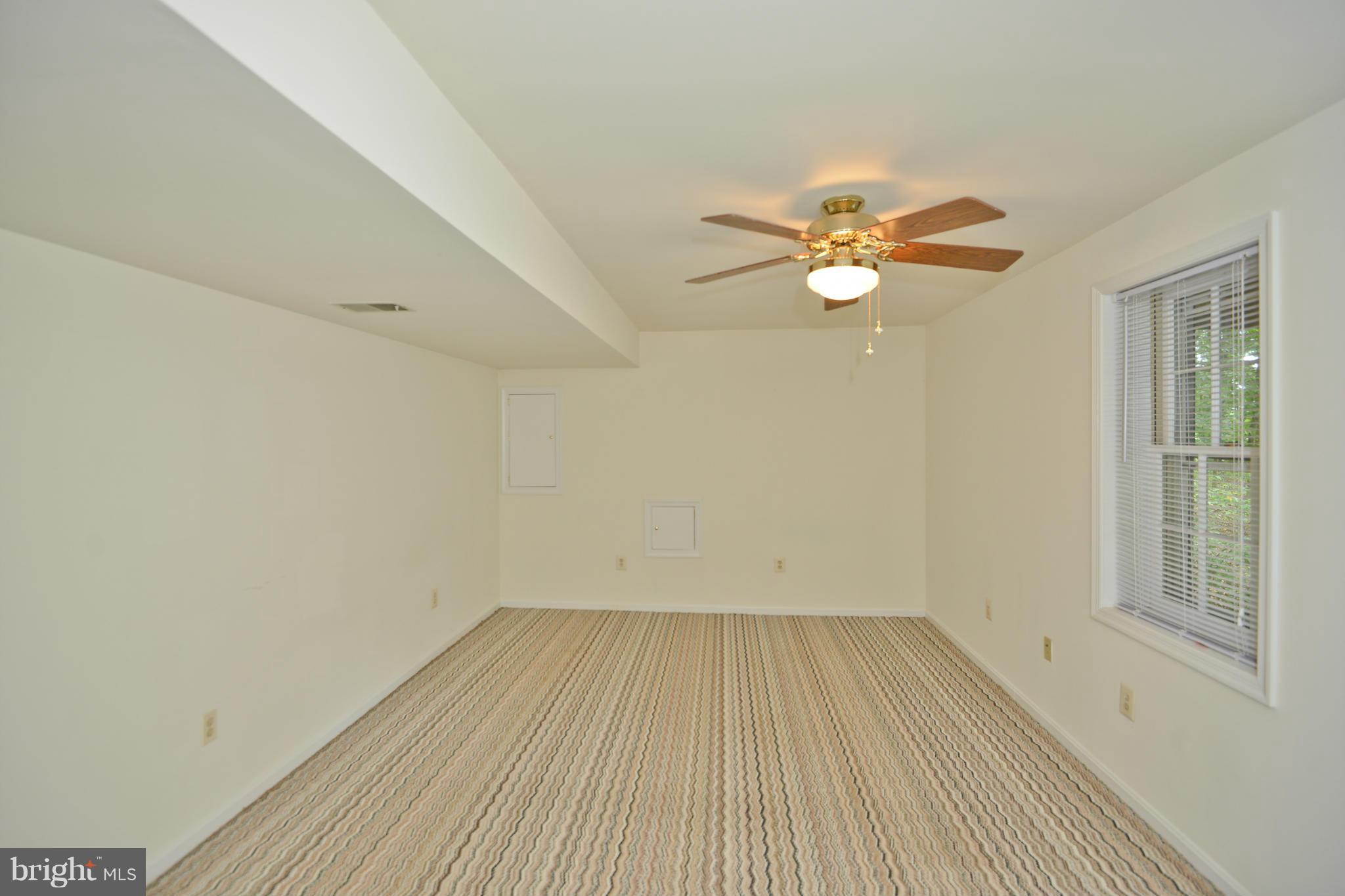 LAKE RIDGE - Residential Lease