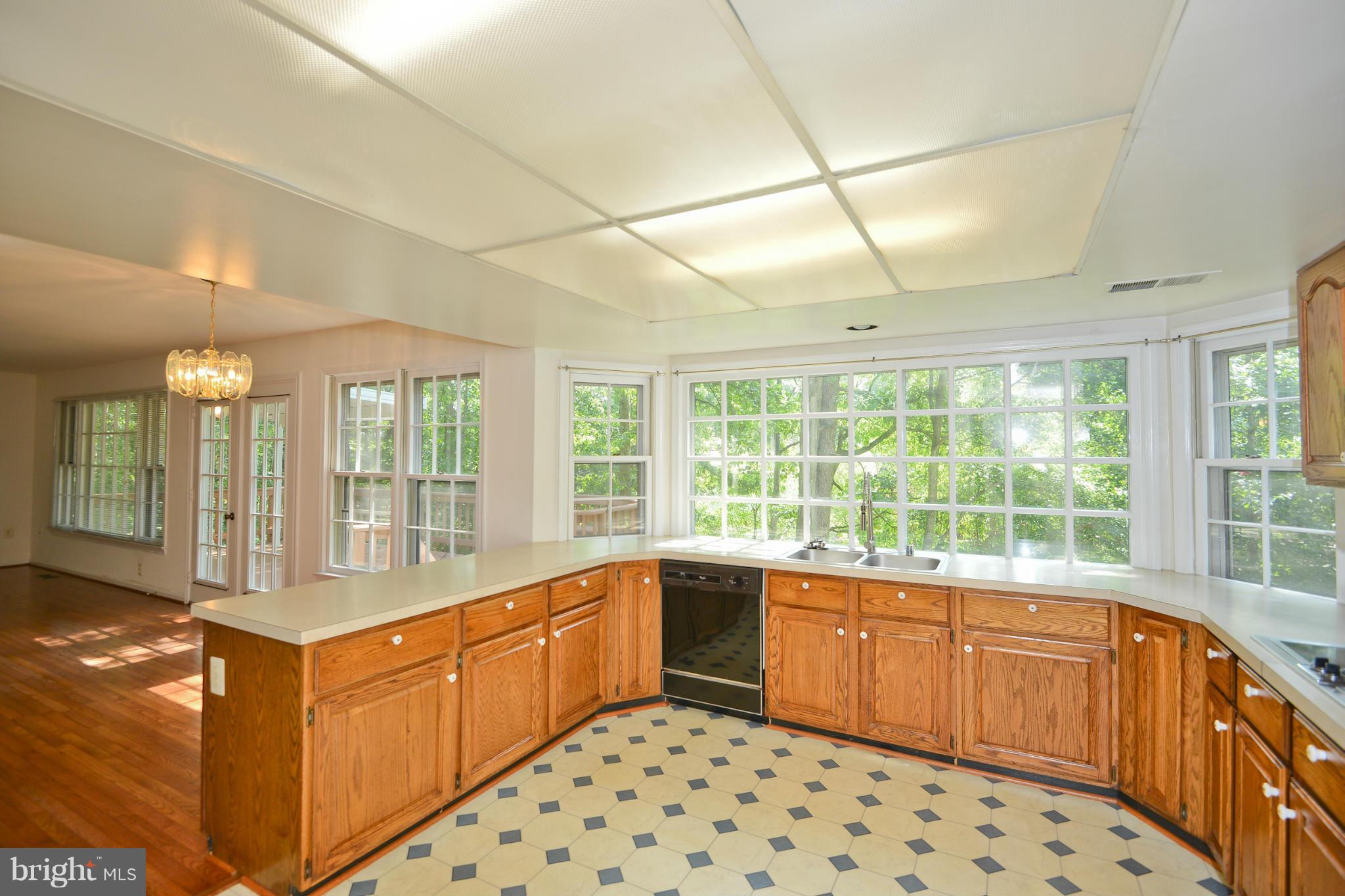 LAKE RIDGE - Residential Lease