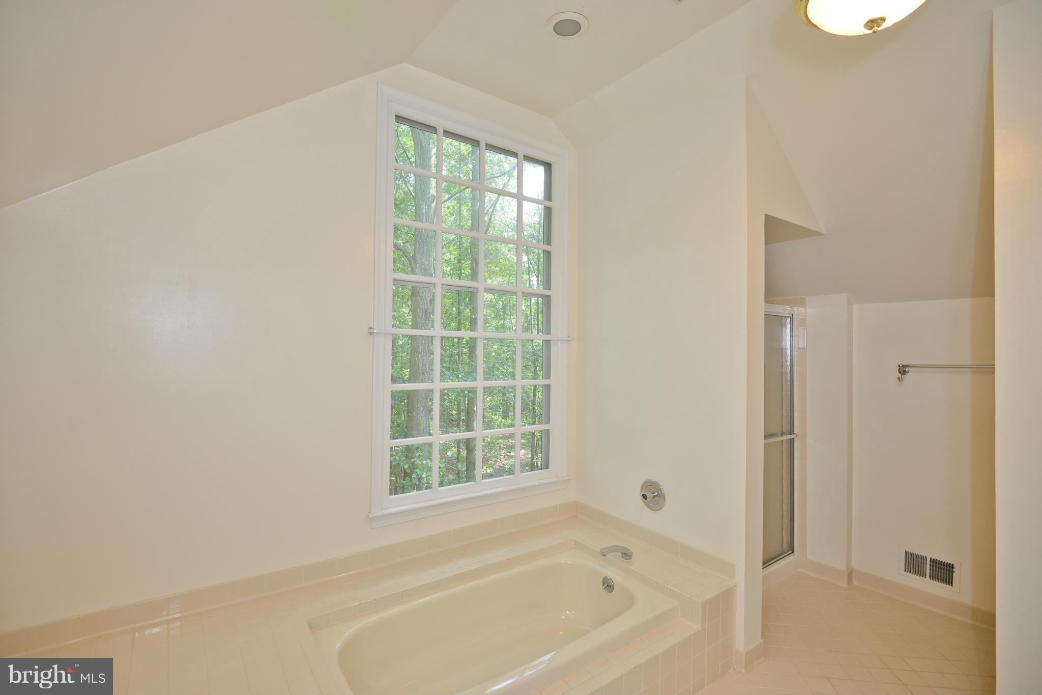 LAKE RIDGE - Residential Lease