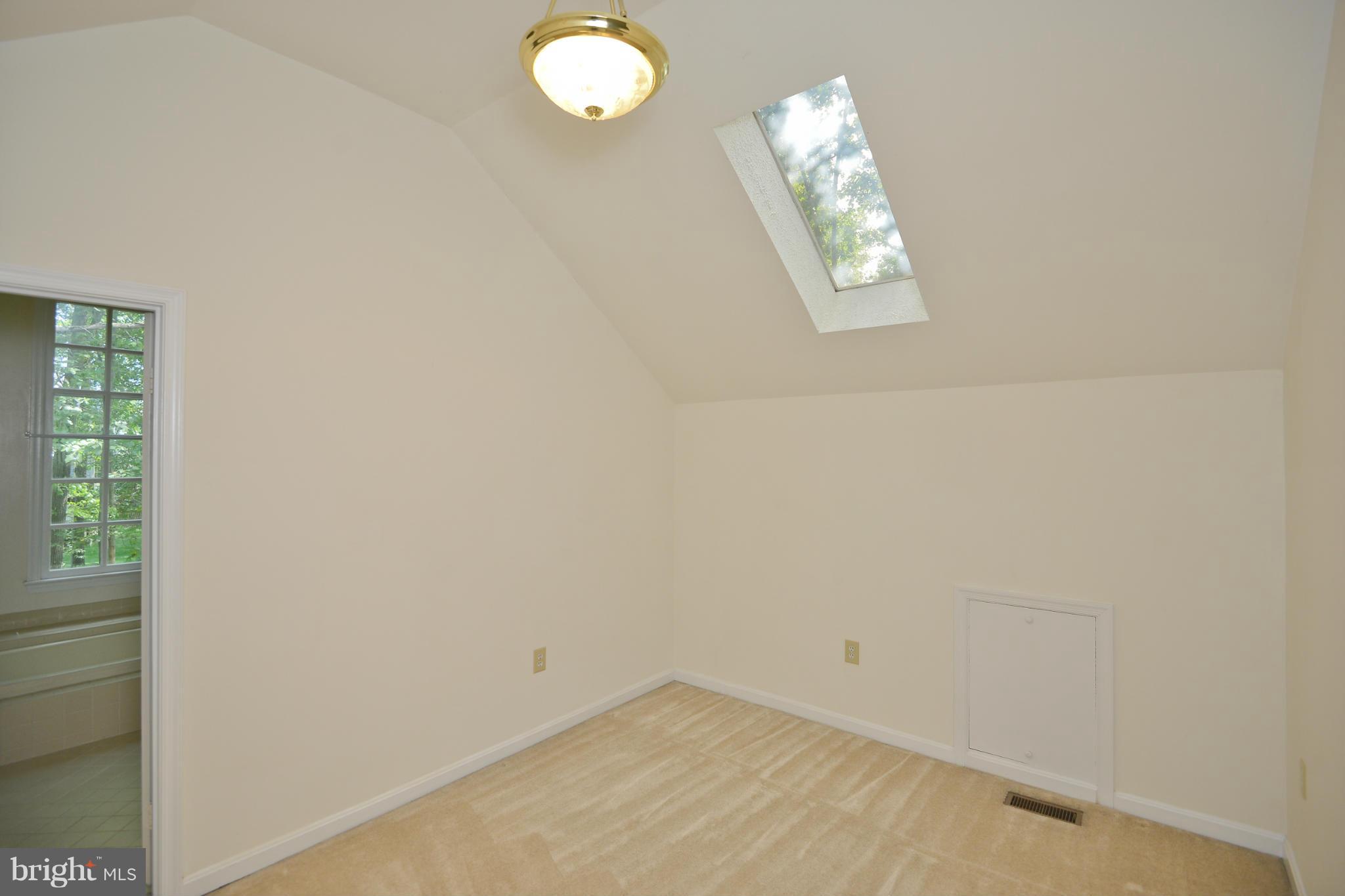 LAKE RIDGE - Residential Lease