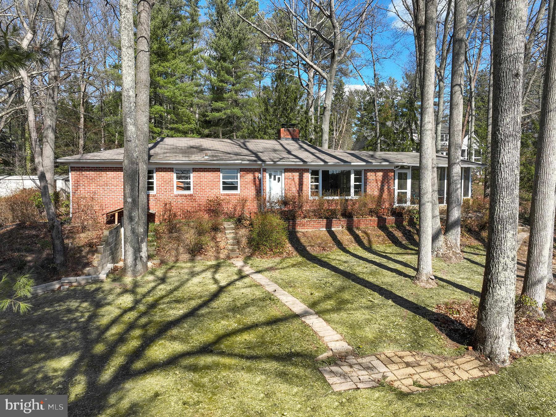 416 HOLLY FARMS ROAD
