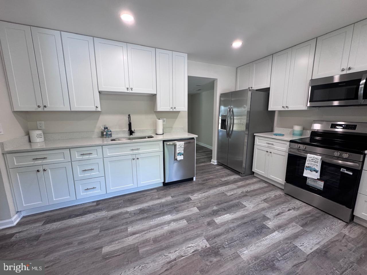 1512 WINTERBERRY DRIVE