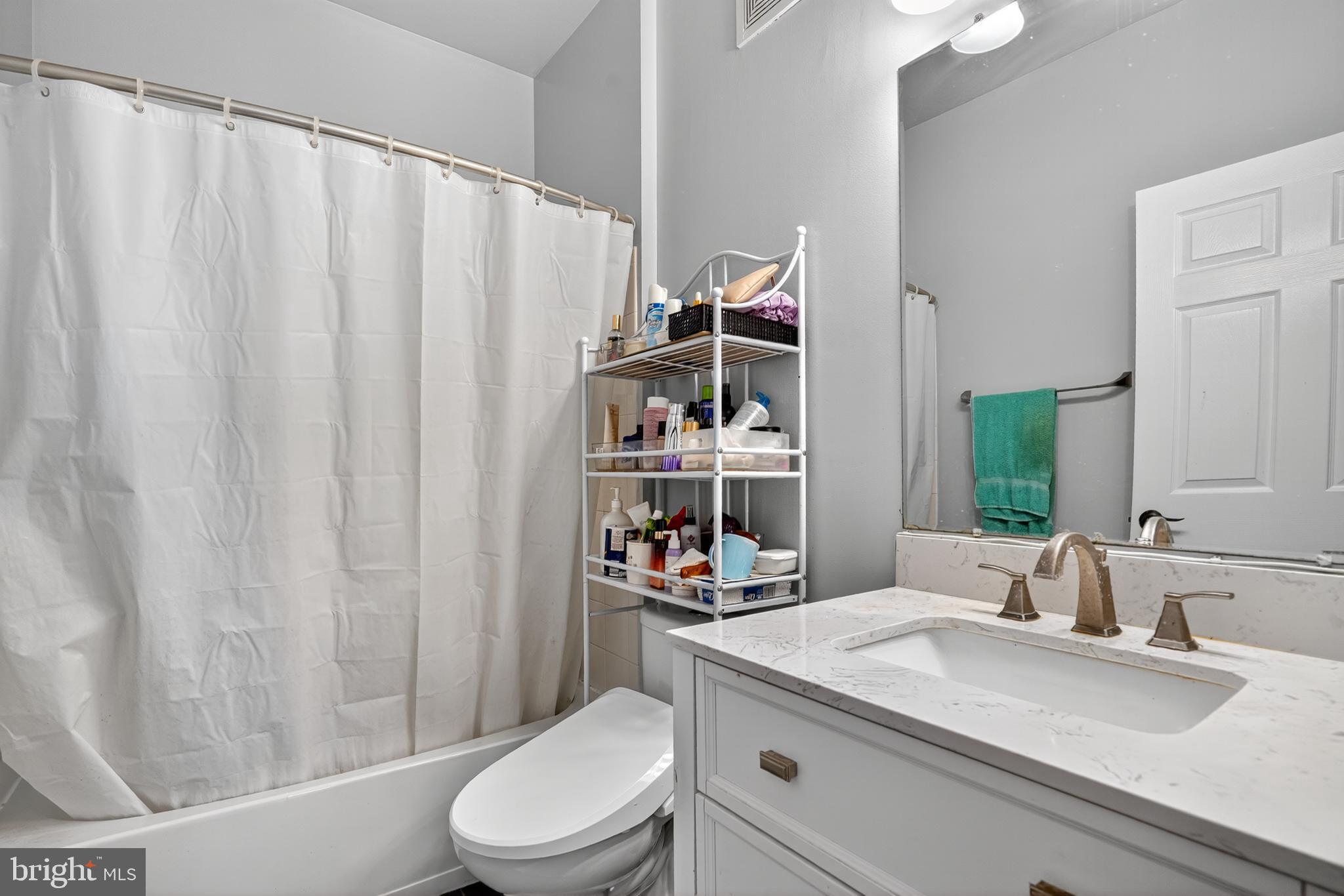 FAIRFAX RIDGE CONDOS - Residential