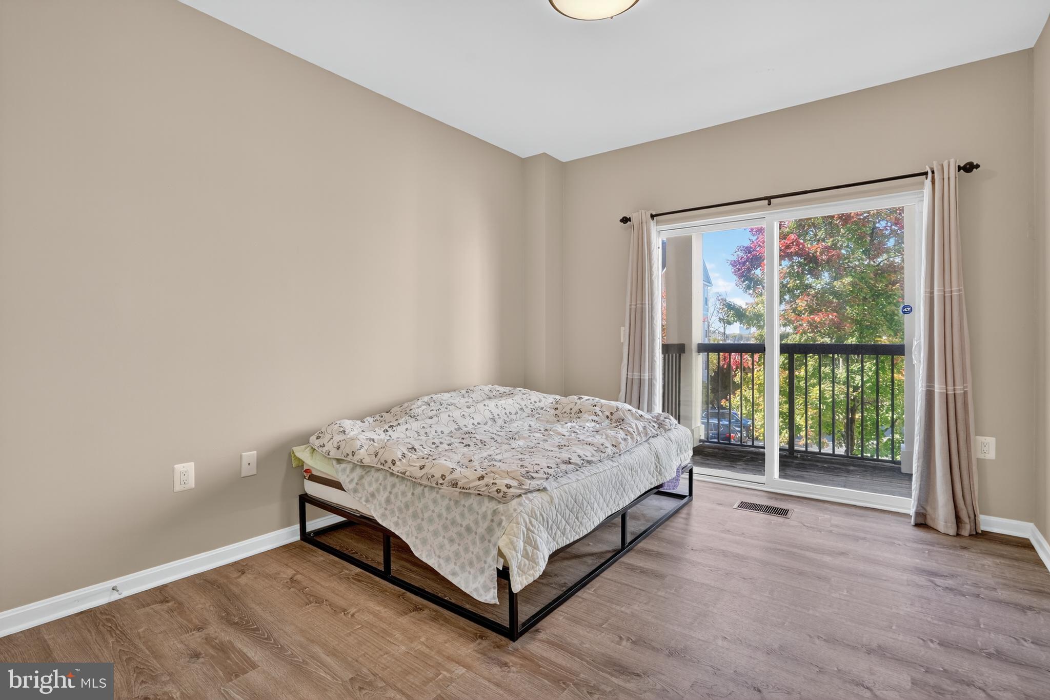 FAIRFAX RIDGE CONDOS - Residential