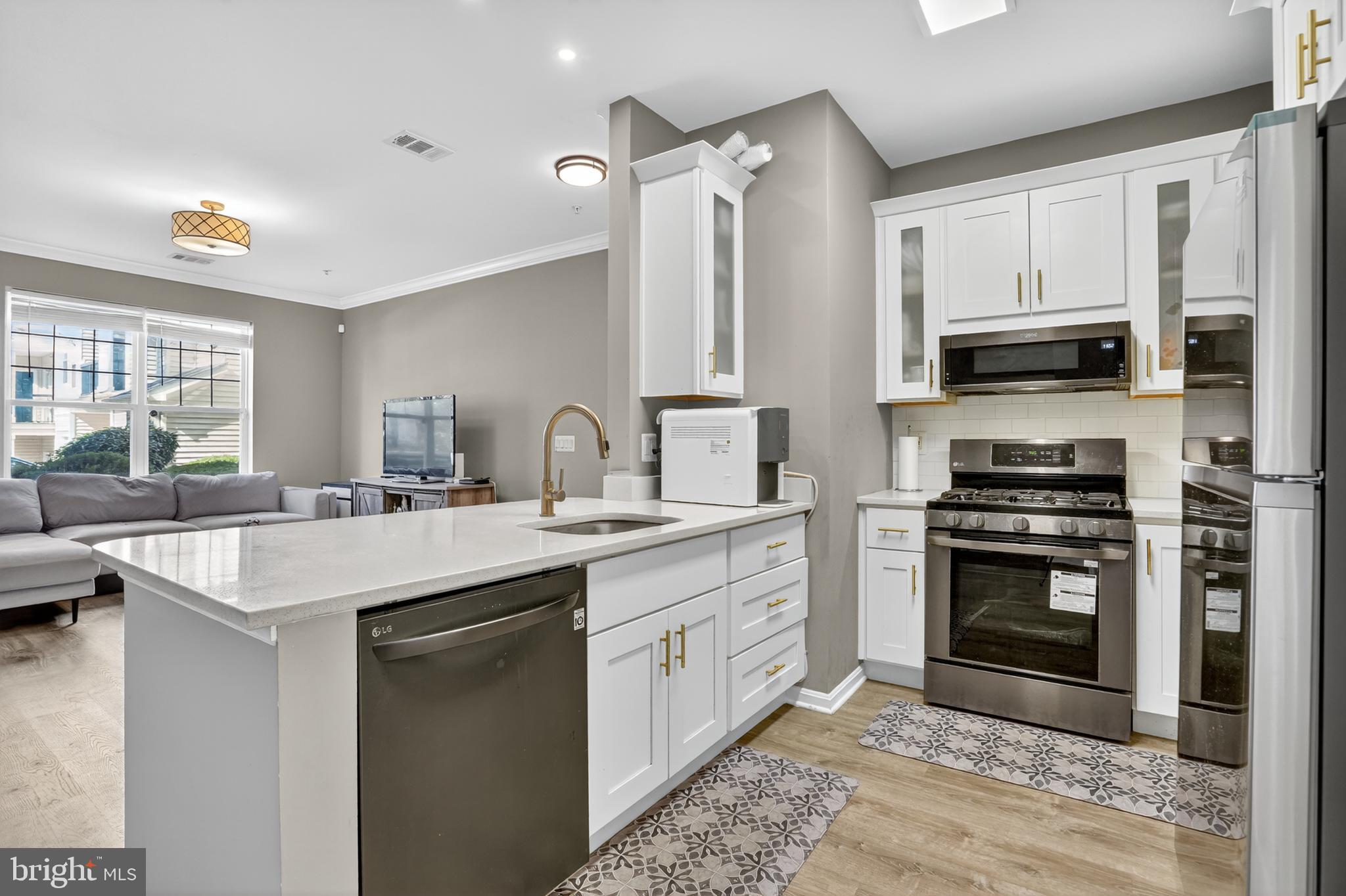 FAIRFAX RIDGE CONDOS - Residential