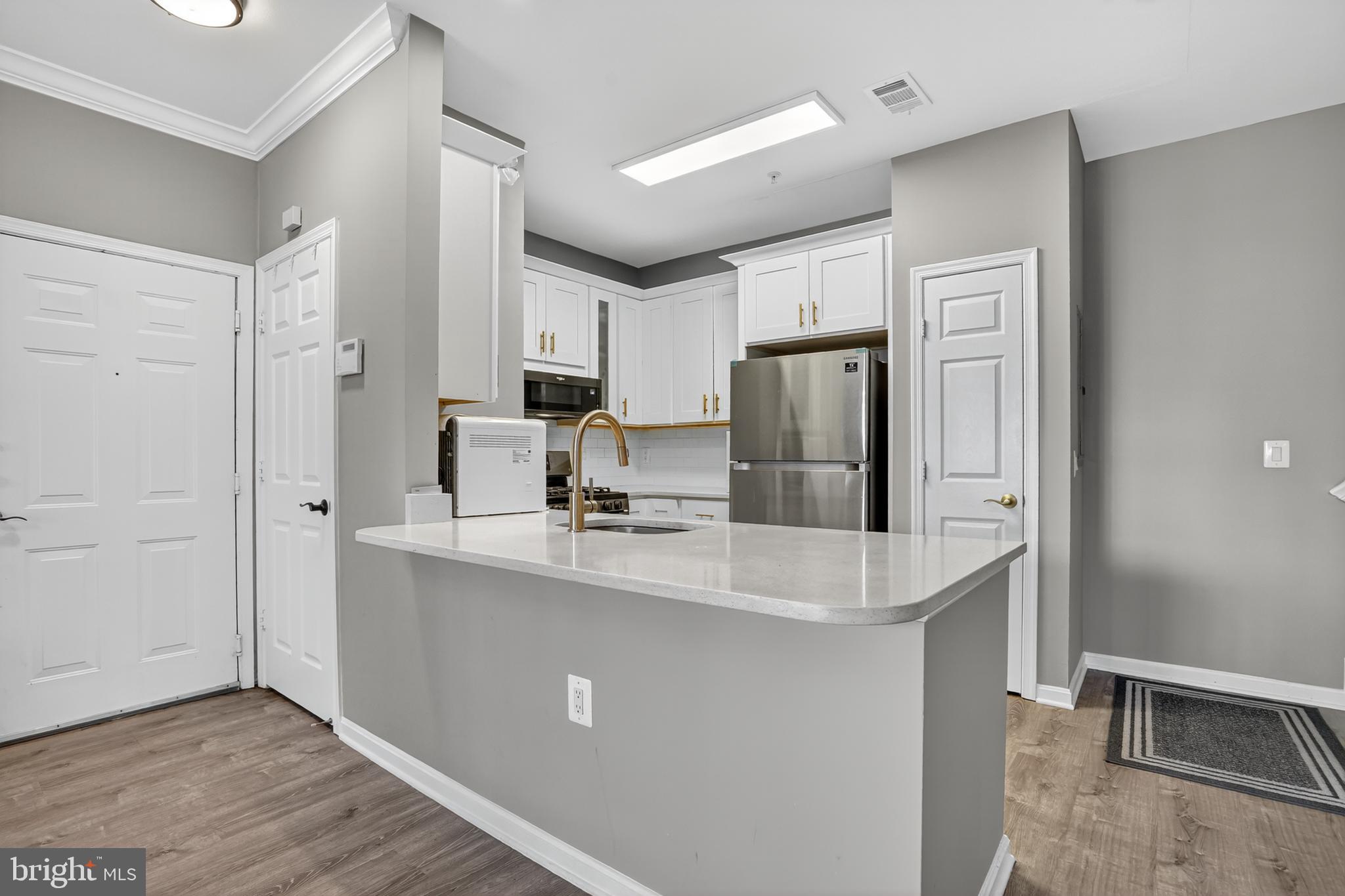 FAIRFAX RIDGE CONDOS - Residential